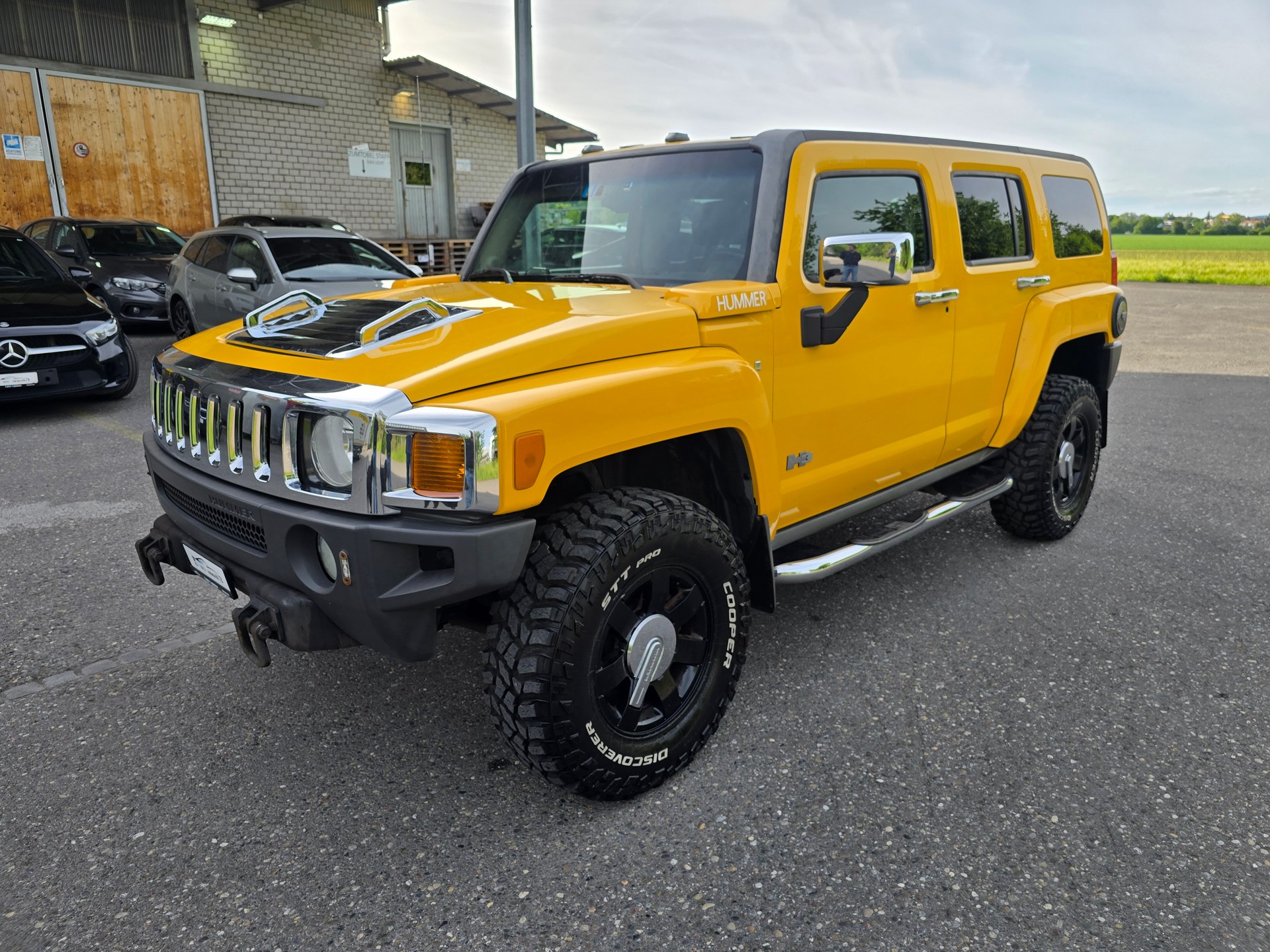 HUMMER H3 3.7 Luxury Automatic-showroom-element-2