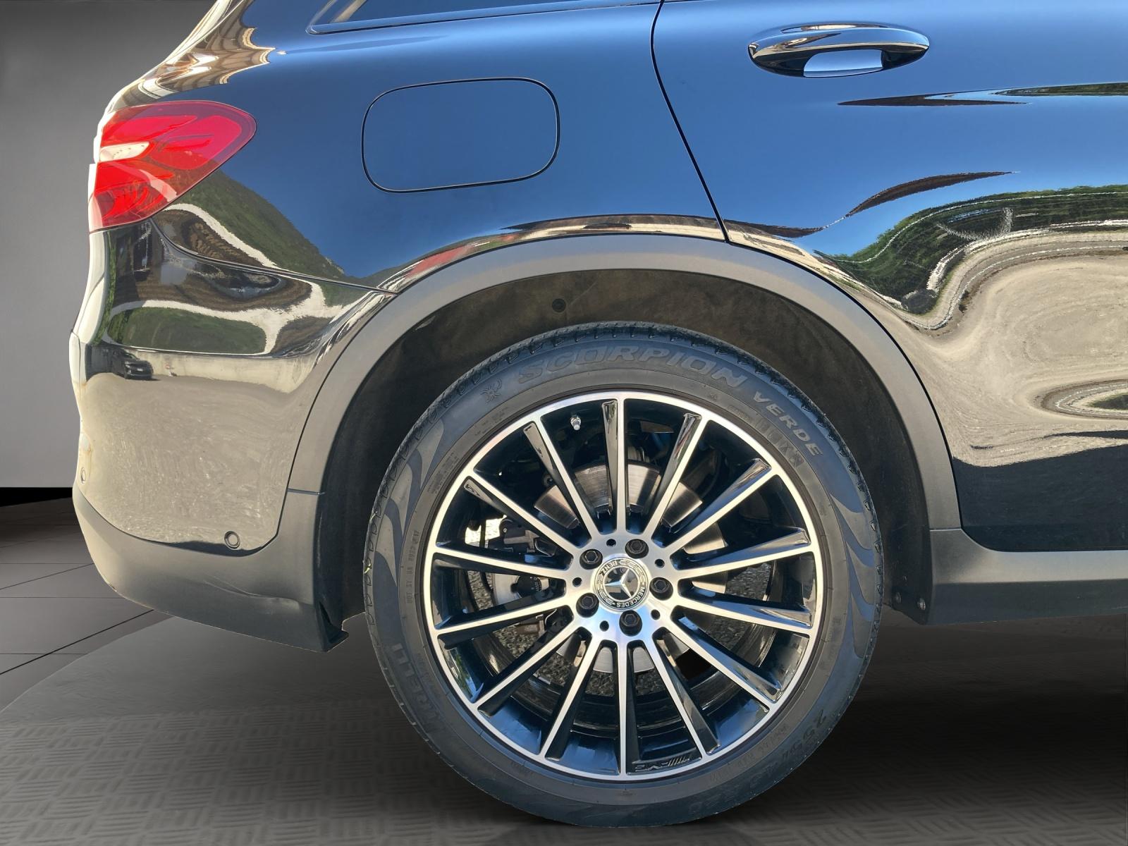 MERCEDES-BENZ GLC 350 e AMG Line 4m-image-21