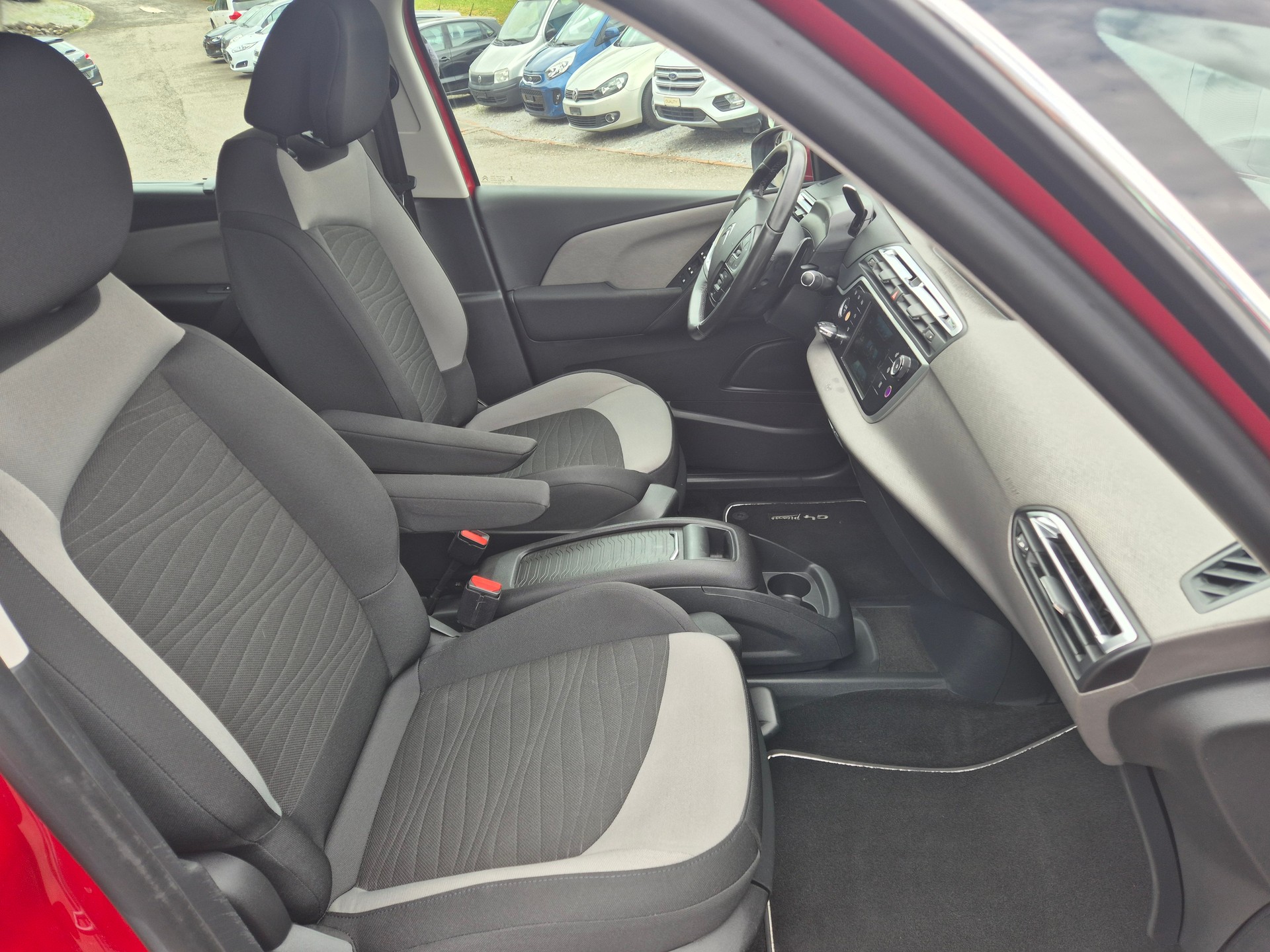 CITROEN C4 Picasso 1.6 e-HDi Séduction ETG6-image-29