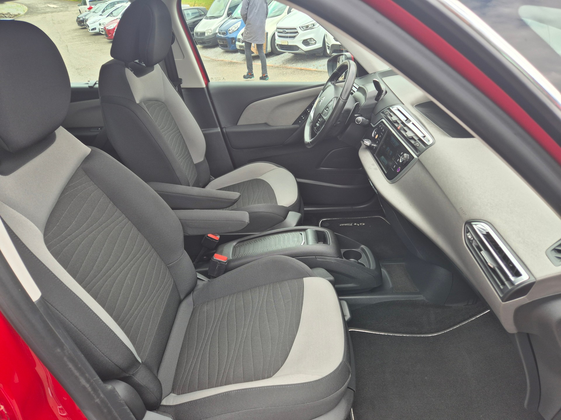 CITROEN C4 Picasso 1.6 e-HDi Séduction ETG6-image-24