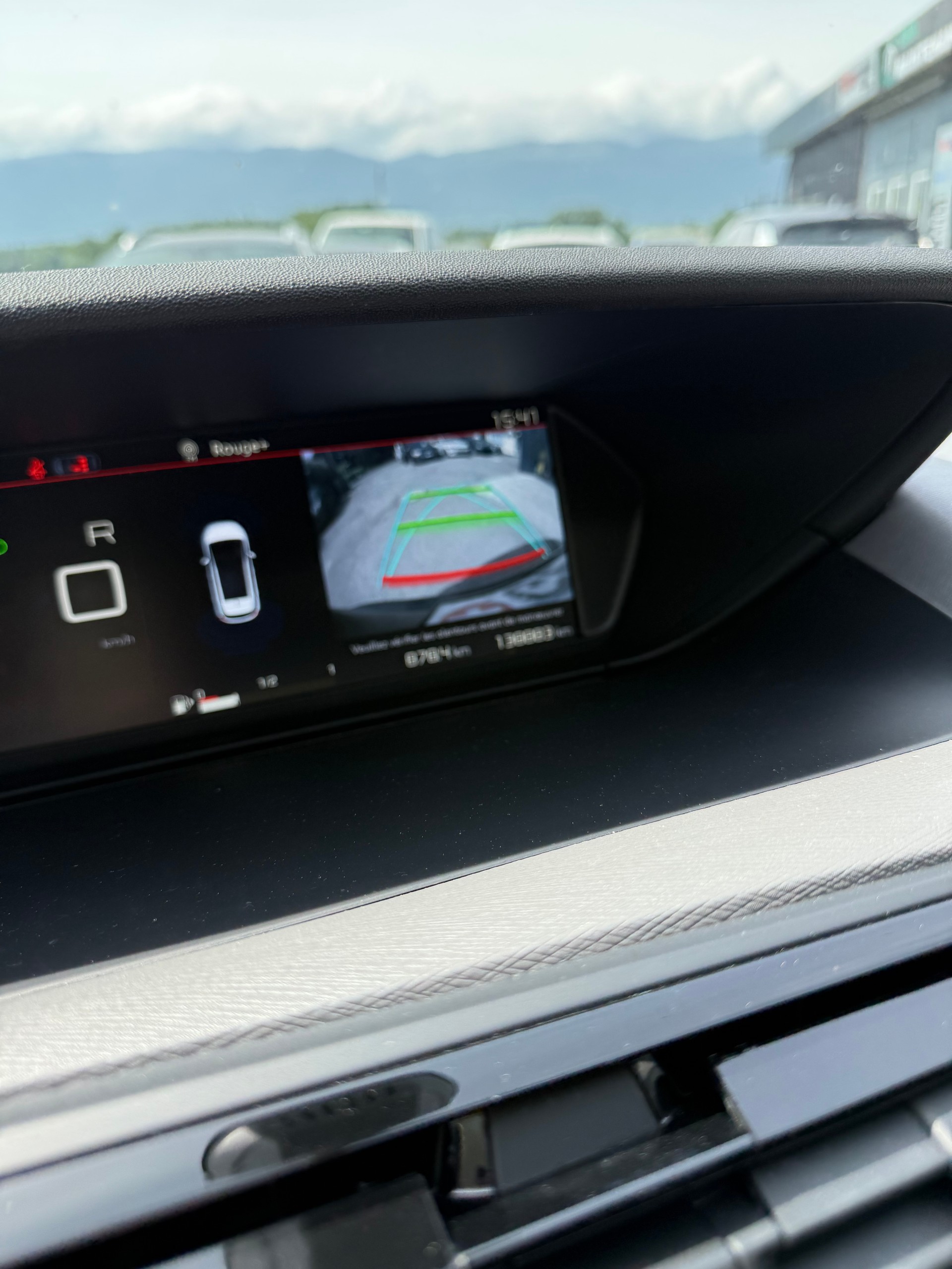 CITROEN C4 Spacetourer 1.5 BlueHDi Feel Edition EAT8-image-17