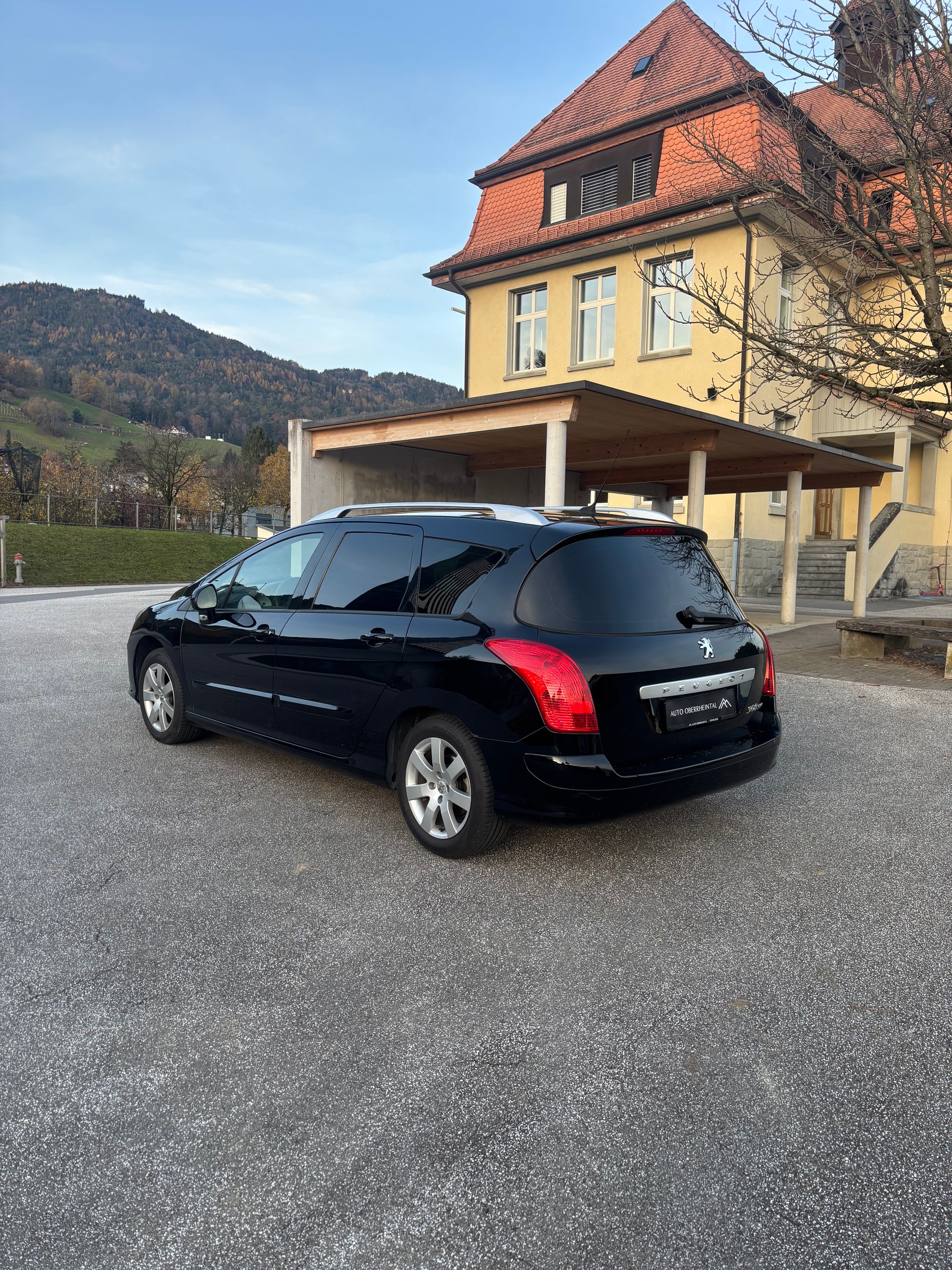 PEUGEOT 308 SW 1.6 16V Turbo Sport-image-4