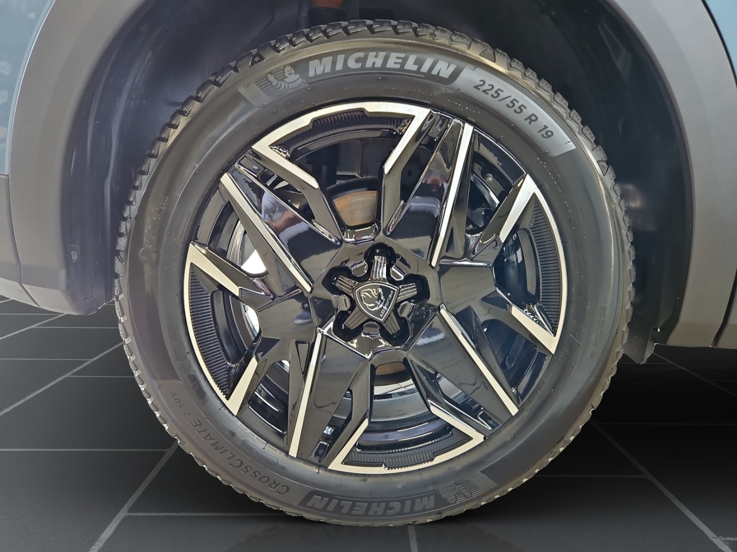 PEUGEOT 3008 145 e-DCS GT-image-9