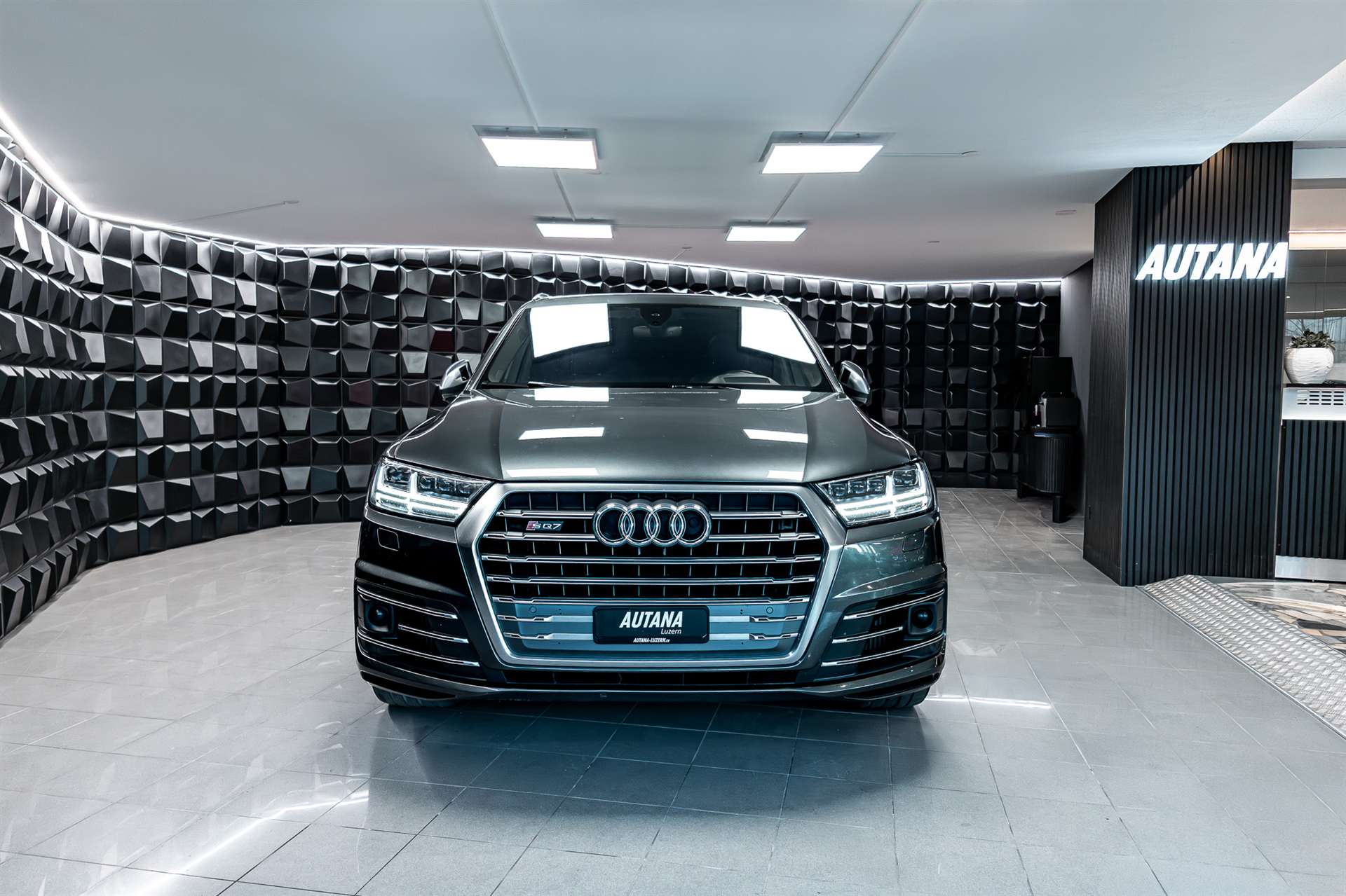 AUDI SQ7 4.0 TDI quattro tiptronic-showroom-element-3