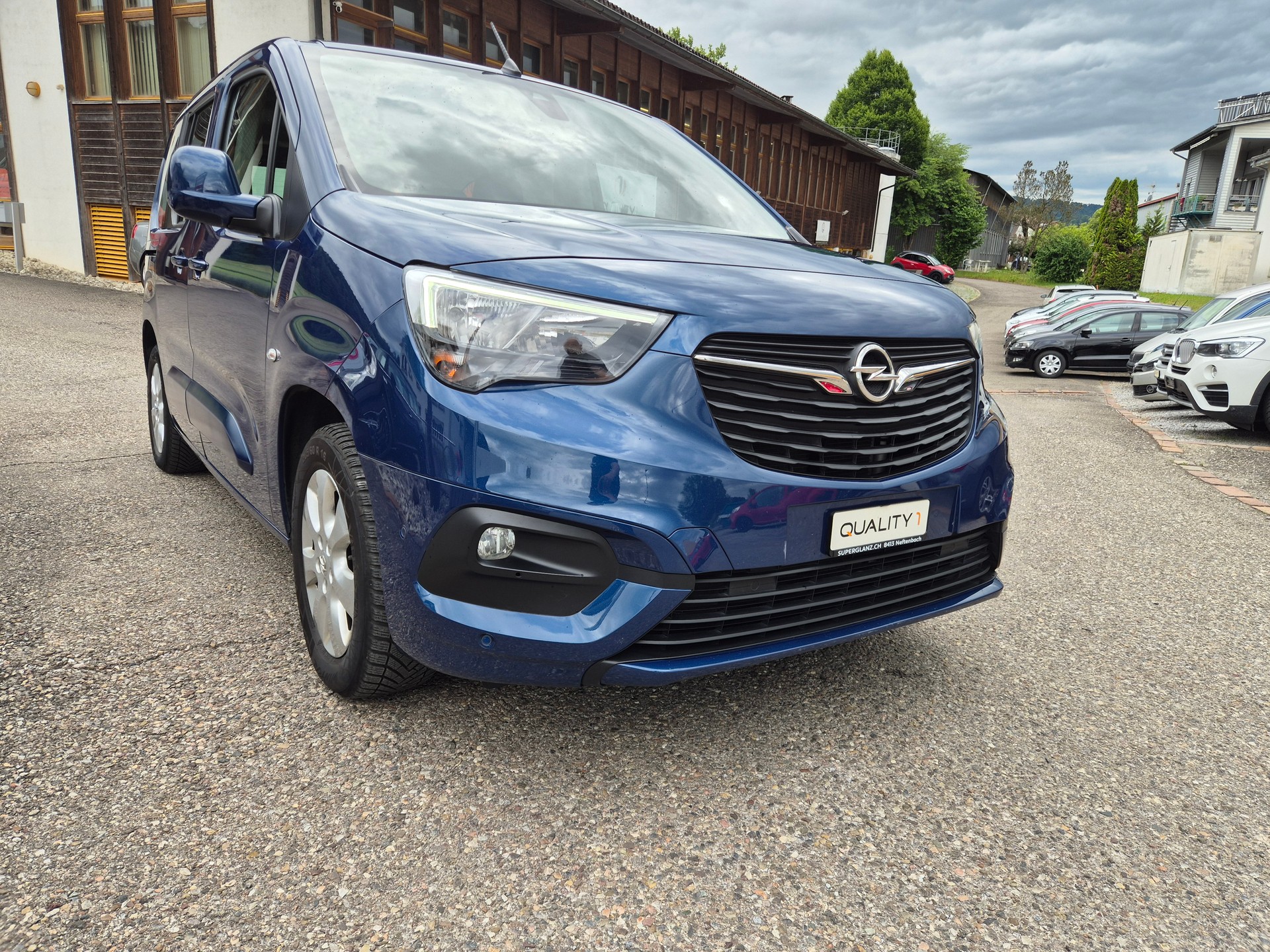 OPEL Combo Life 1.5 Innovation-showroom-element-1