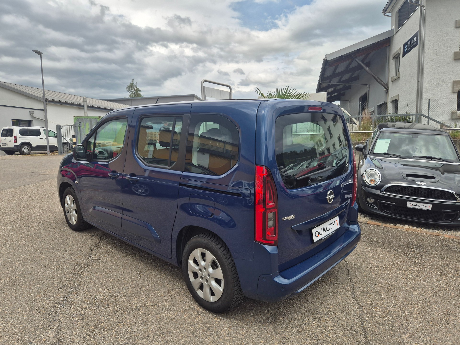 OPEL Combo Life 1.5 Innovation-image-13