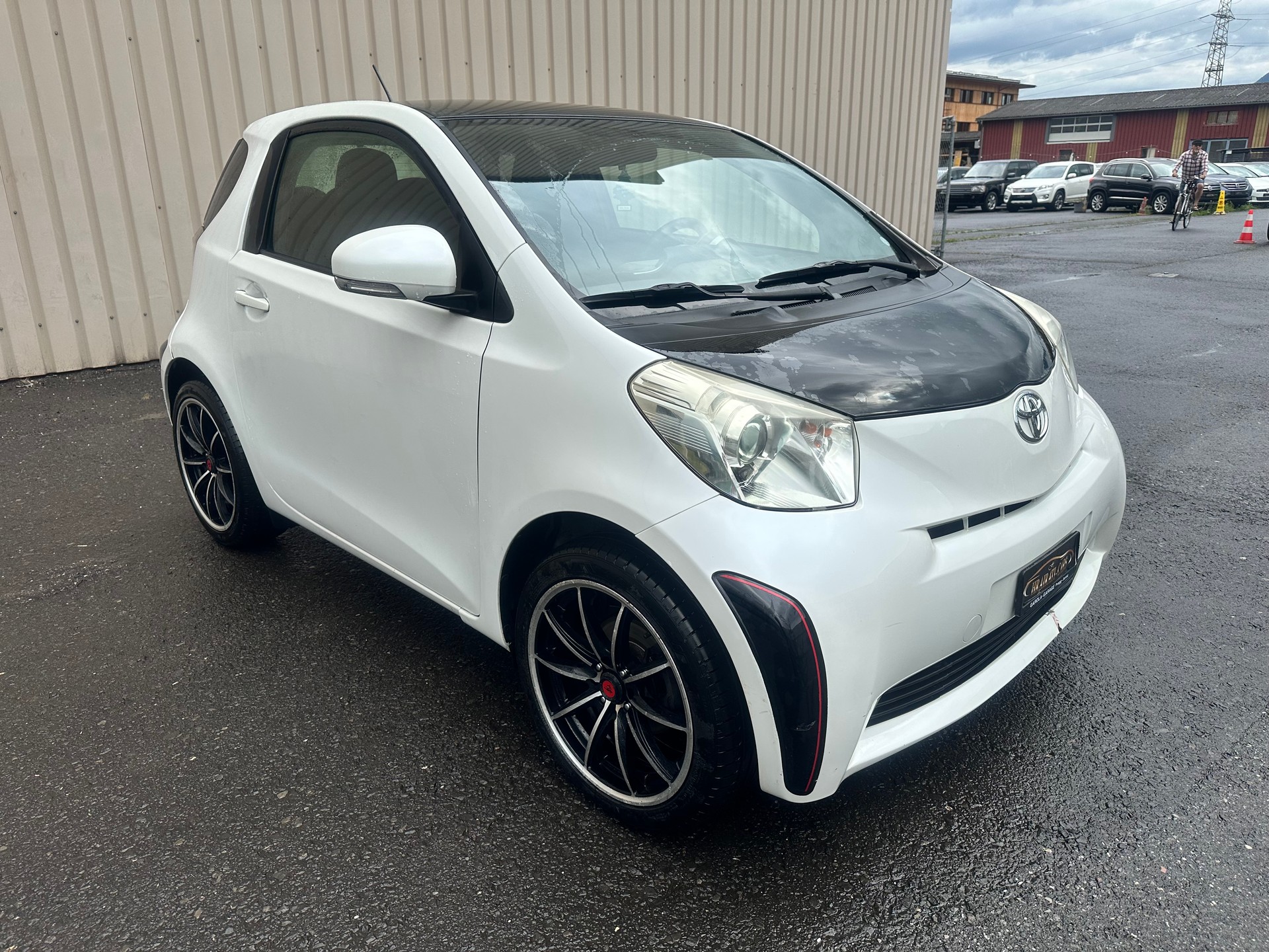 TOYOTA iQ 1.0 VVT-i Multidrive-image-1