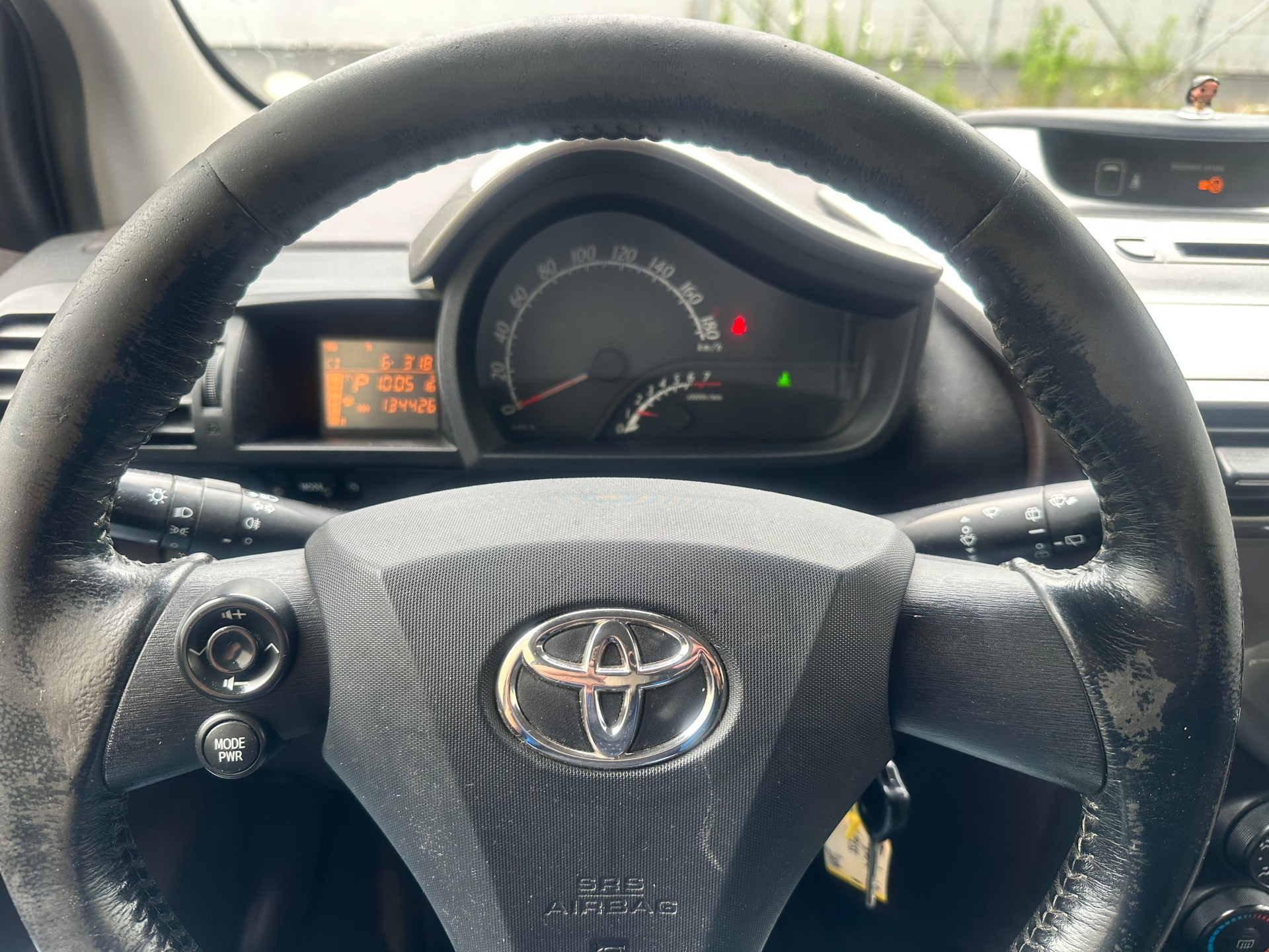 TOYOTA iQ 1.0 VVT-i Multidrive-image-10