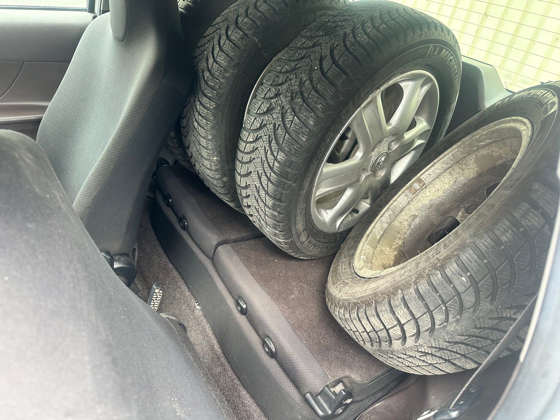 TOYOTA iQ 1.0 VVT-i Multidrive-image-15
