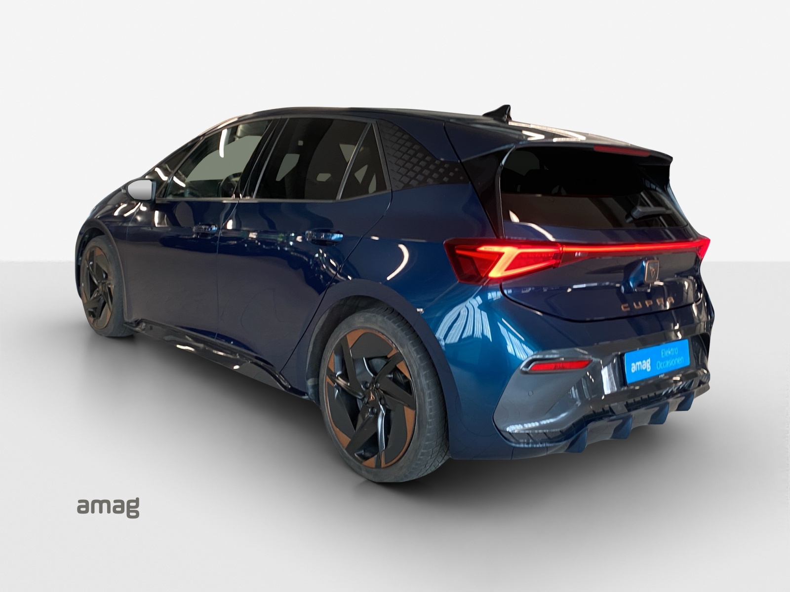 CUPRA Born 58 kWh-showroom-element-2