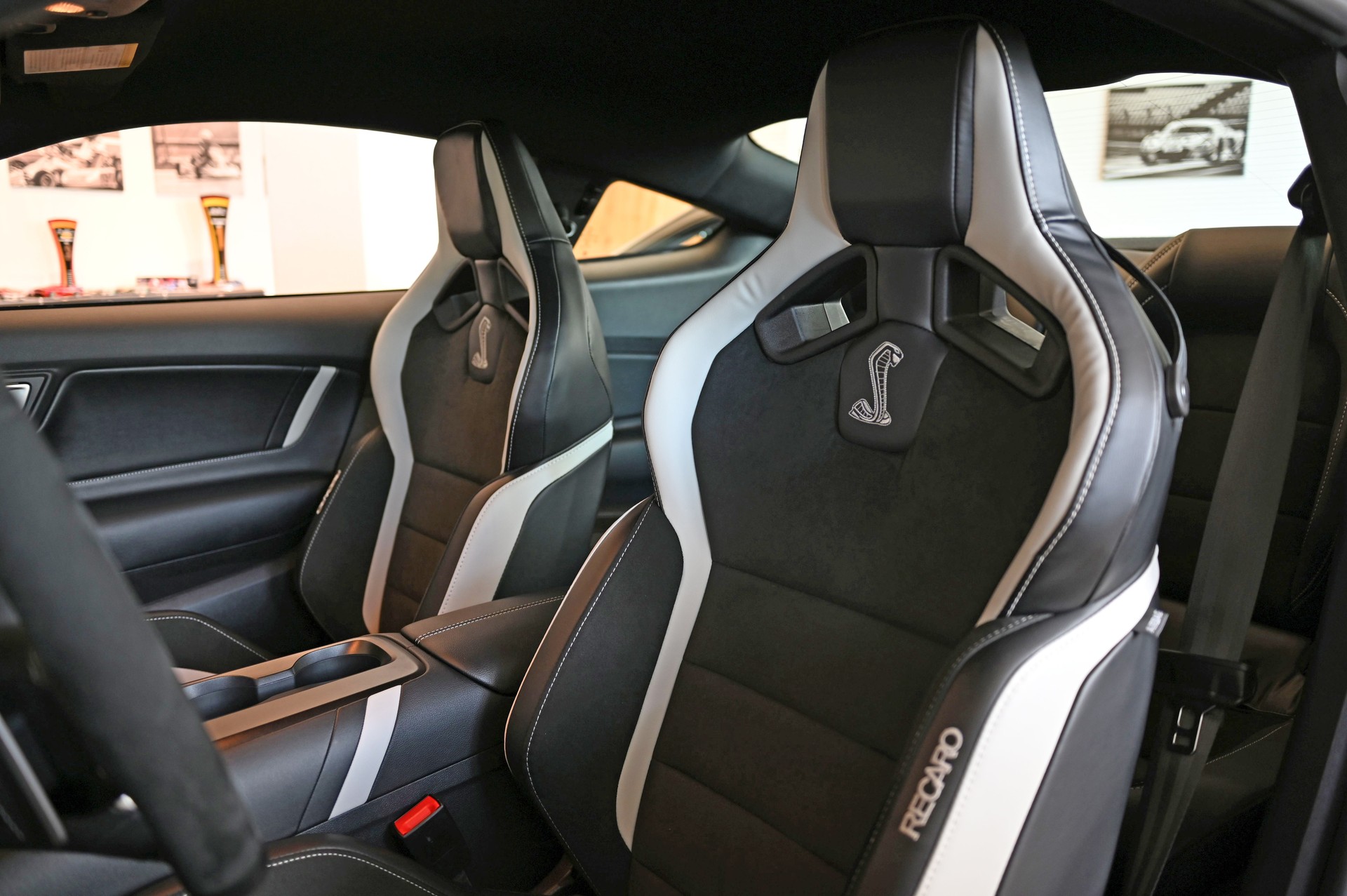 FORD Mustang Shelby GT500 Recaro-image-22