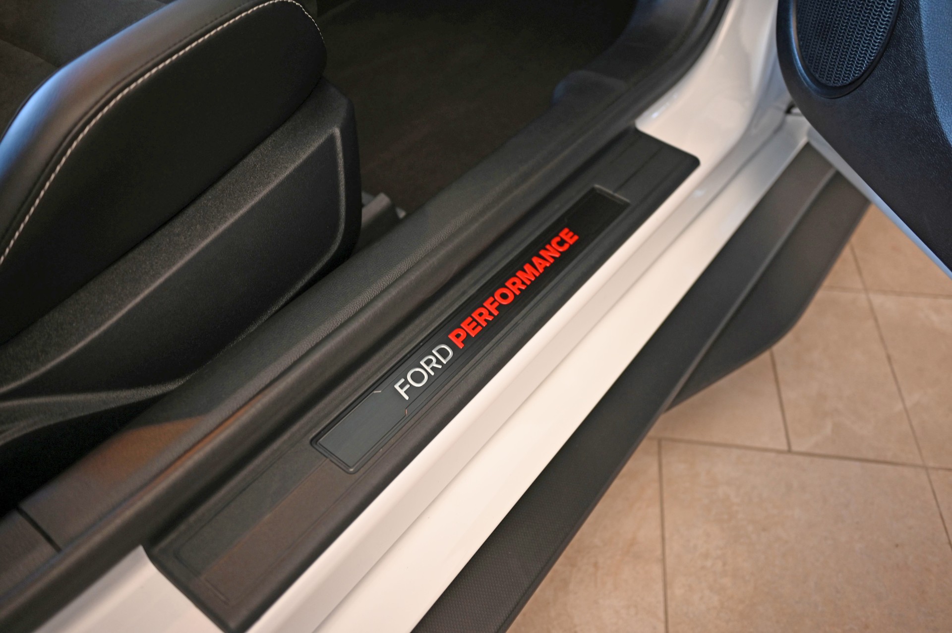 FORD Mustang Shelby GT500 Recaro-image-18