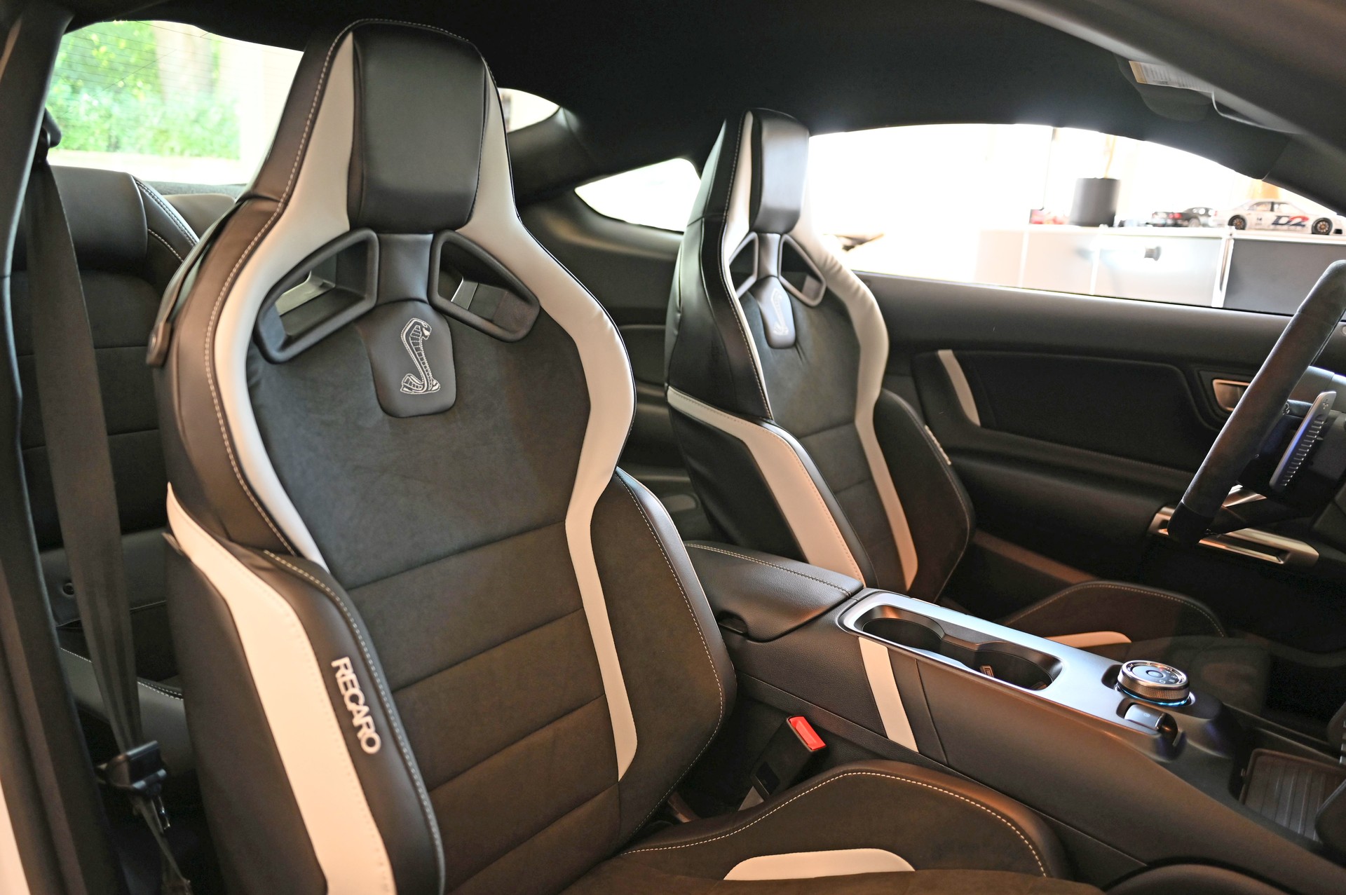 FORD Mustang Shelby GT500 Recaro-image-15