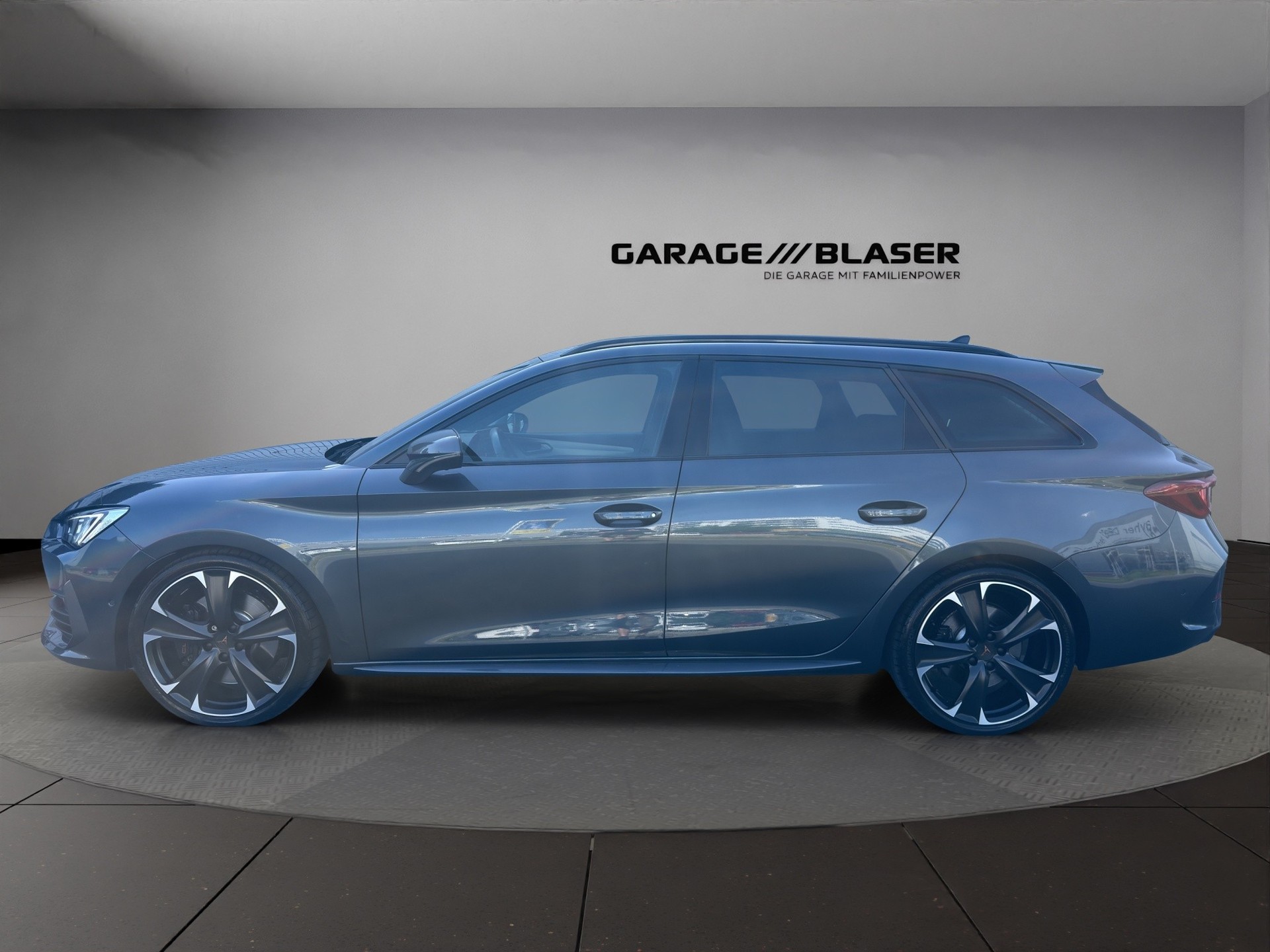 CUPRA LEON ST 2.0 TSI VZ DSG 4Drive-showroom-element-1