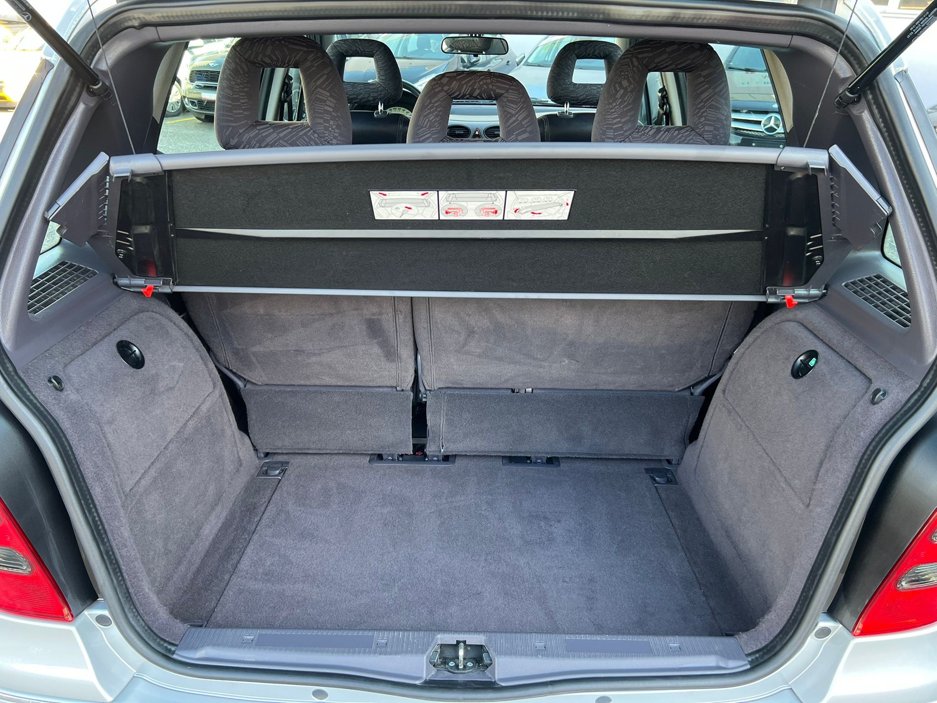 MERCEDES-BENZ A 160-image-11