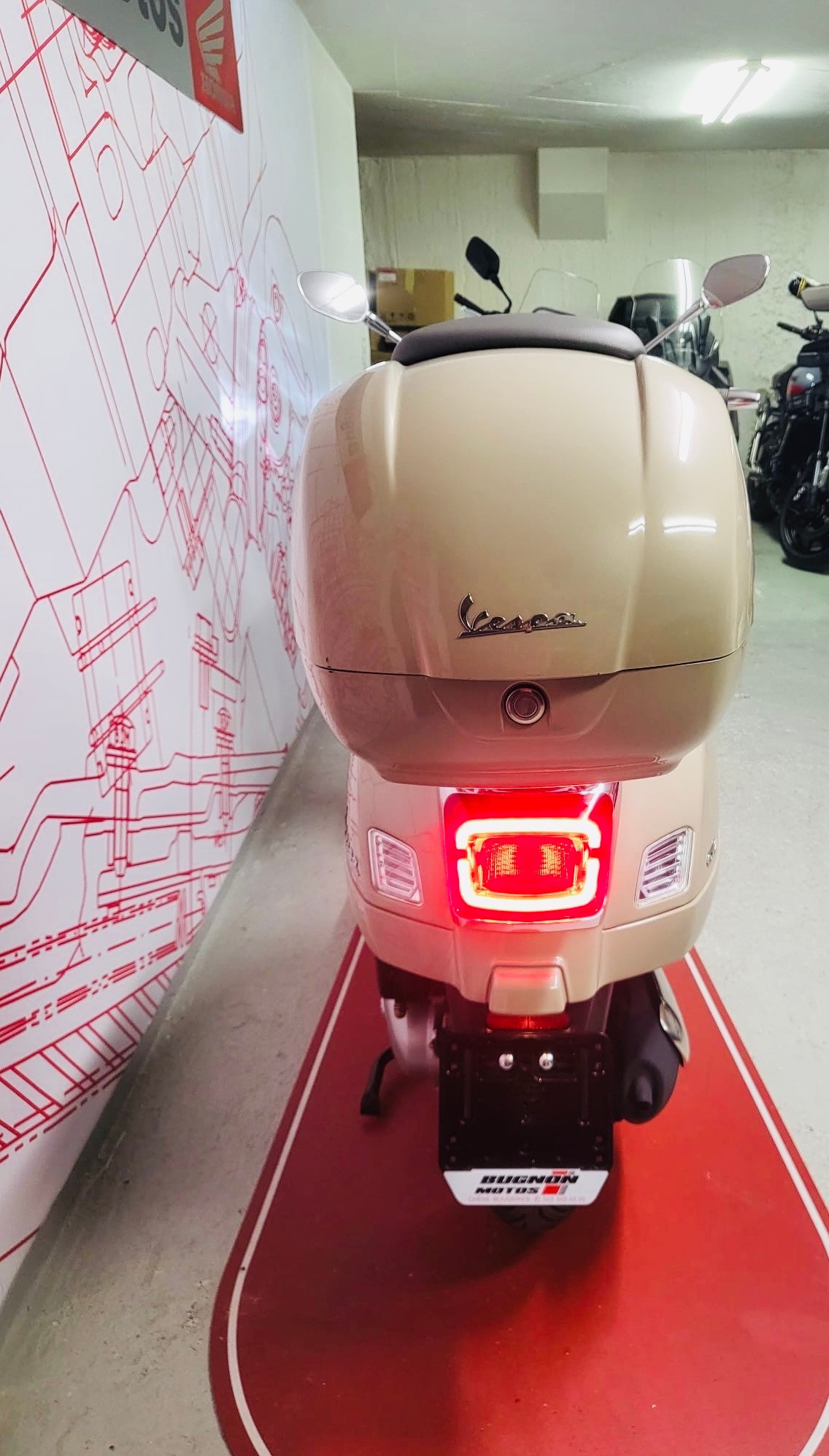 PIAGGIO Vespa GTS 125 Super Tech RST Euro 5+-image-6