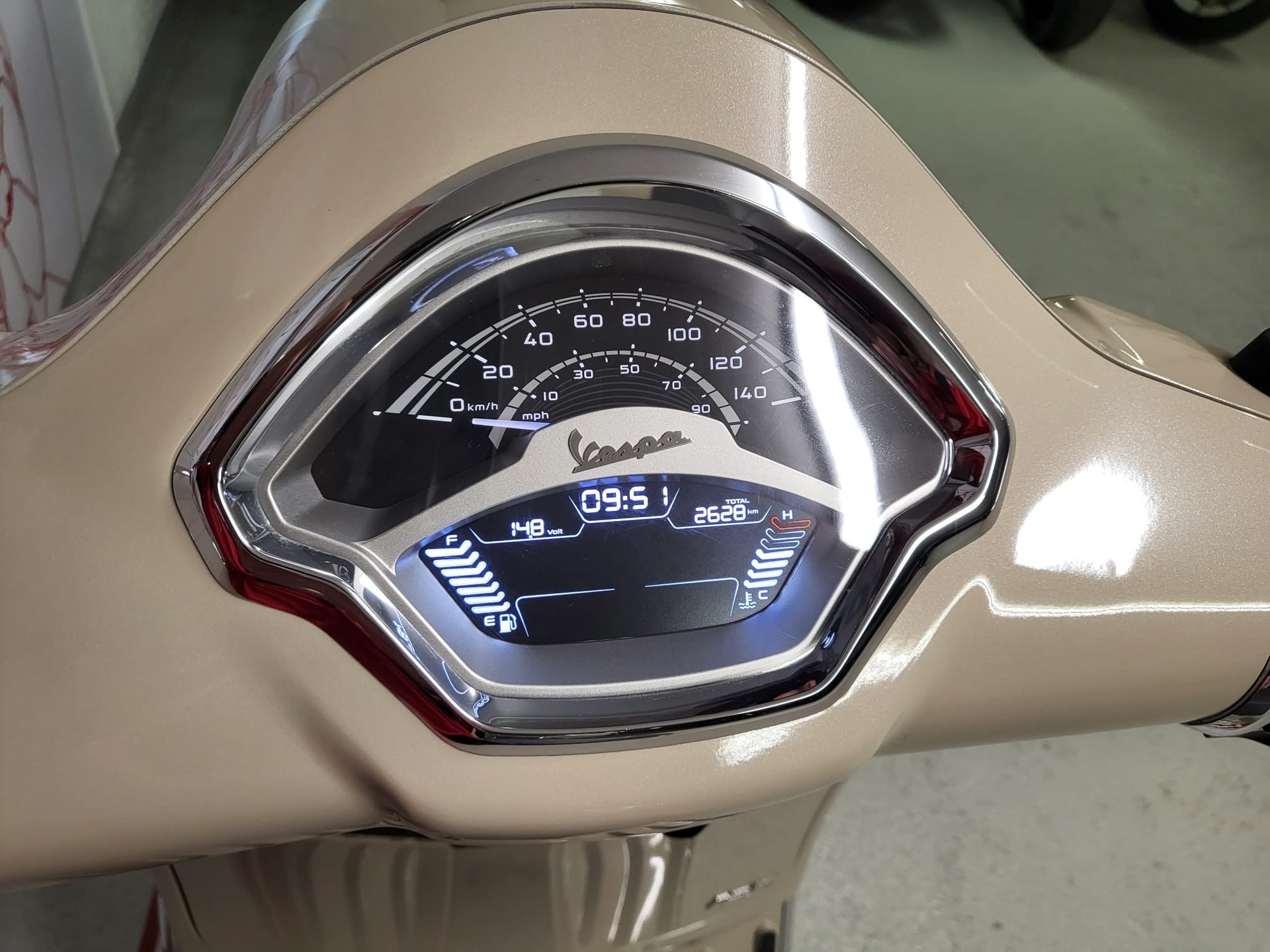 PIAGGIO Vespa GTS 125 Super Tech RST Euro 5+-image-3