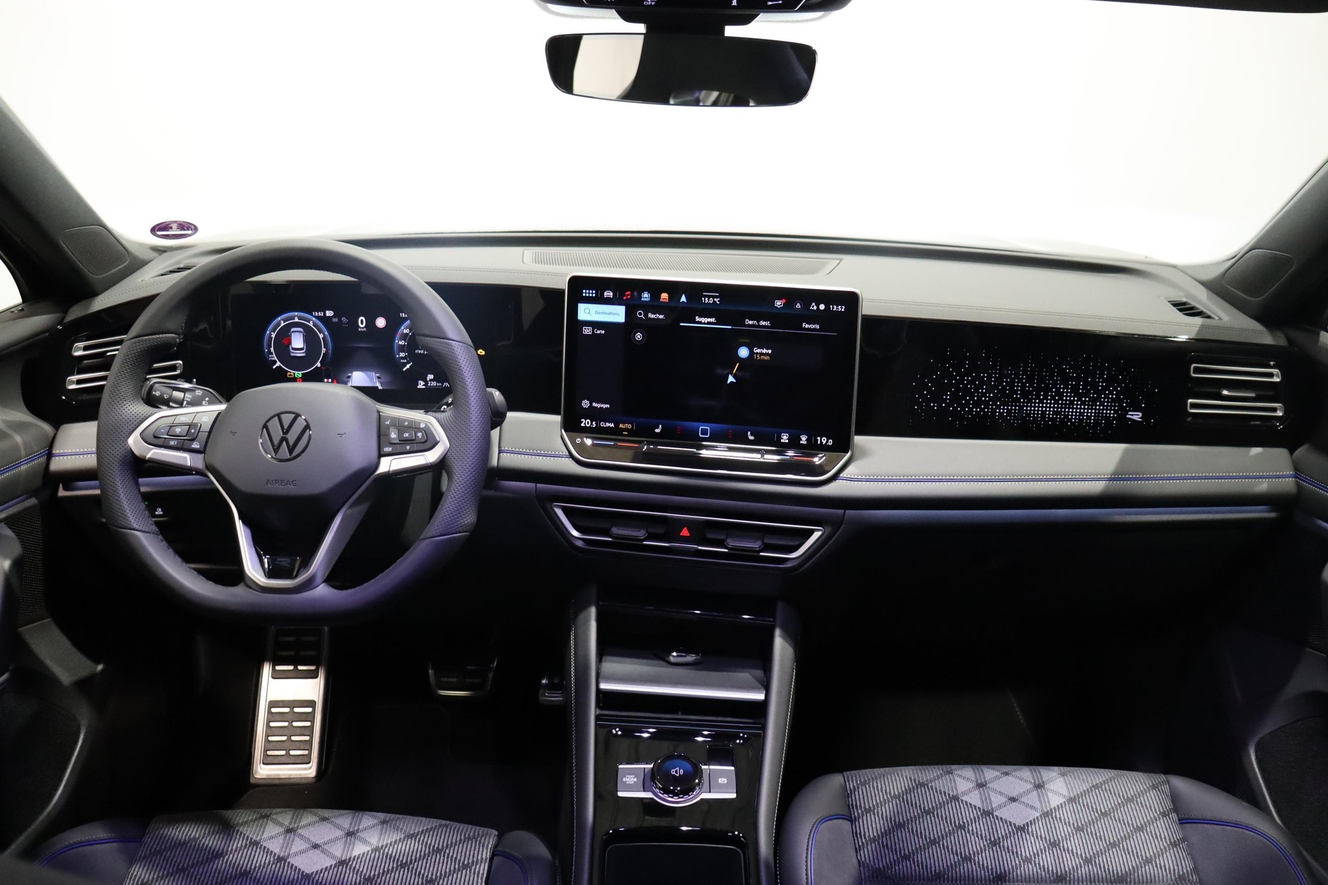 VW Tiguan 2.0 TSI R-Line DSG 4motion-image-13