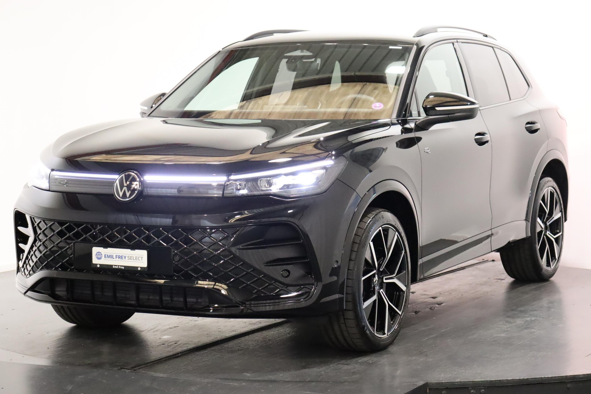 VW Tiguan 2.0 TSI R-Line DSG 4motion