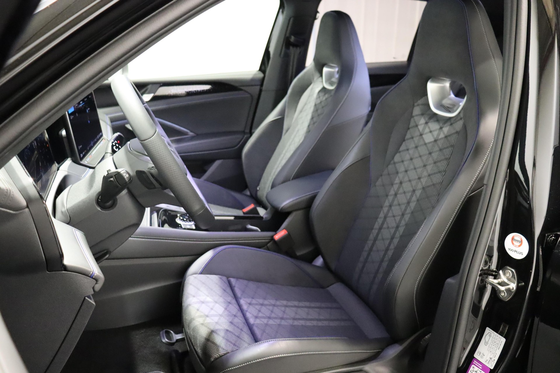 VW Tiguan 2.0 TSI R-Line DSG 4motion-image-9
