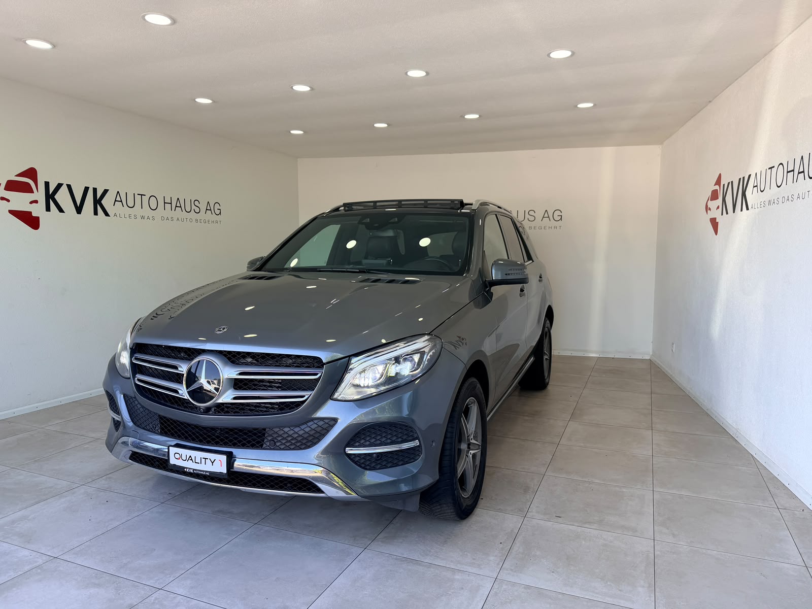 MERCEDES-BENZ GLE 250 d 4Matic 9G-Tronic-showroom-element-2