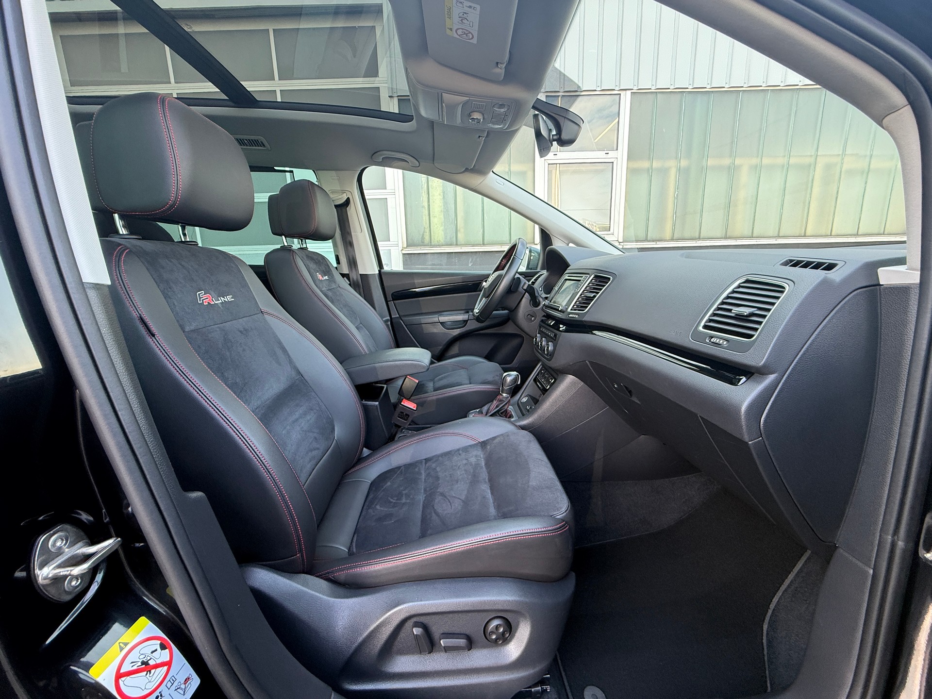 SEAT Alhambra 1.4 TSI FR Line DSG *** 1-HAND ***-image-17