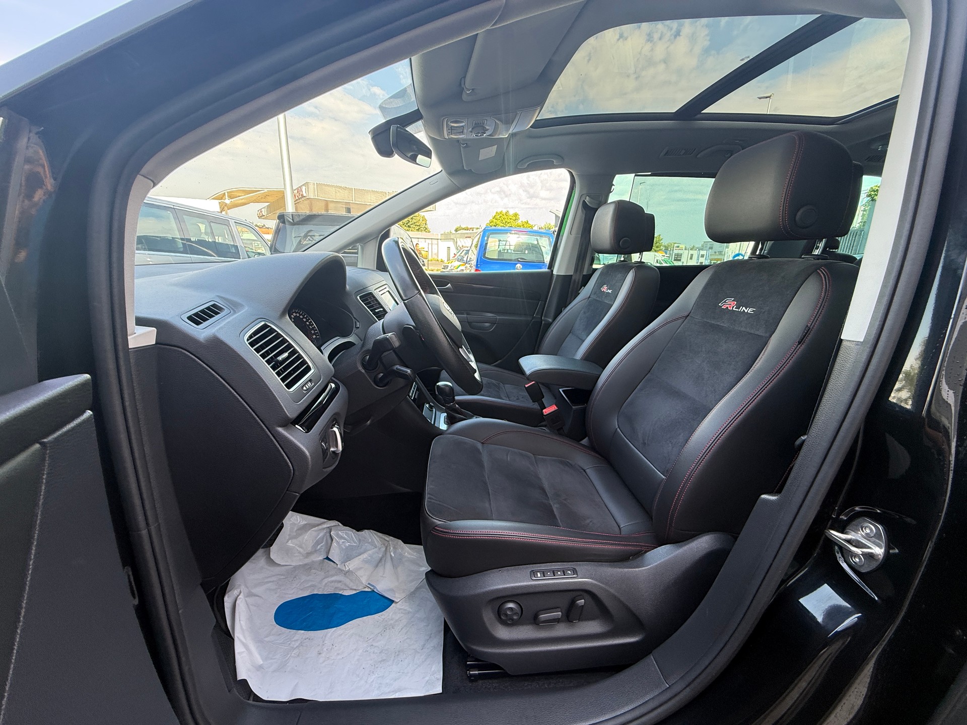 SEAT Alhambra 1.4 TSI FR Line DSG *** 1-HAND ***-image-14