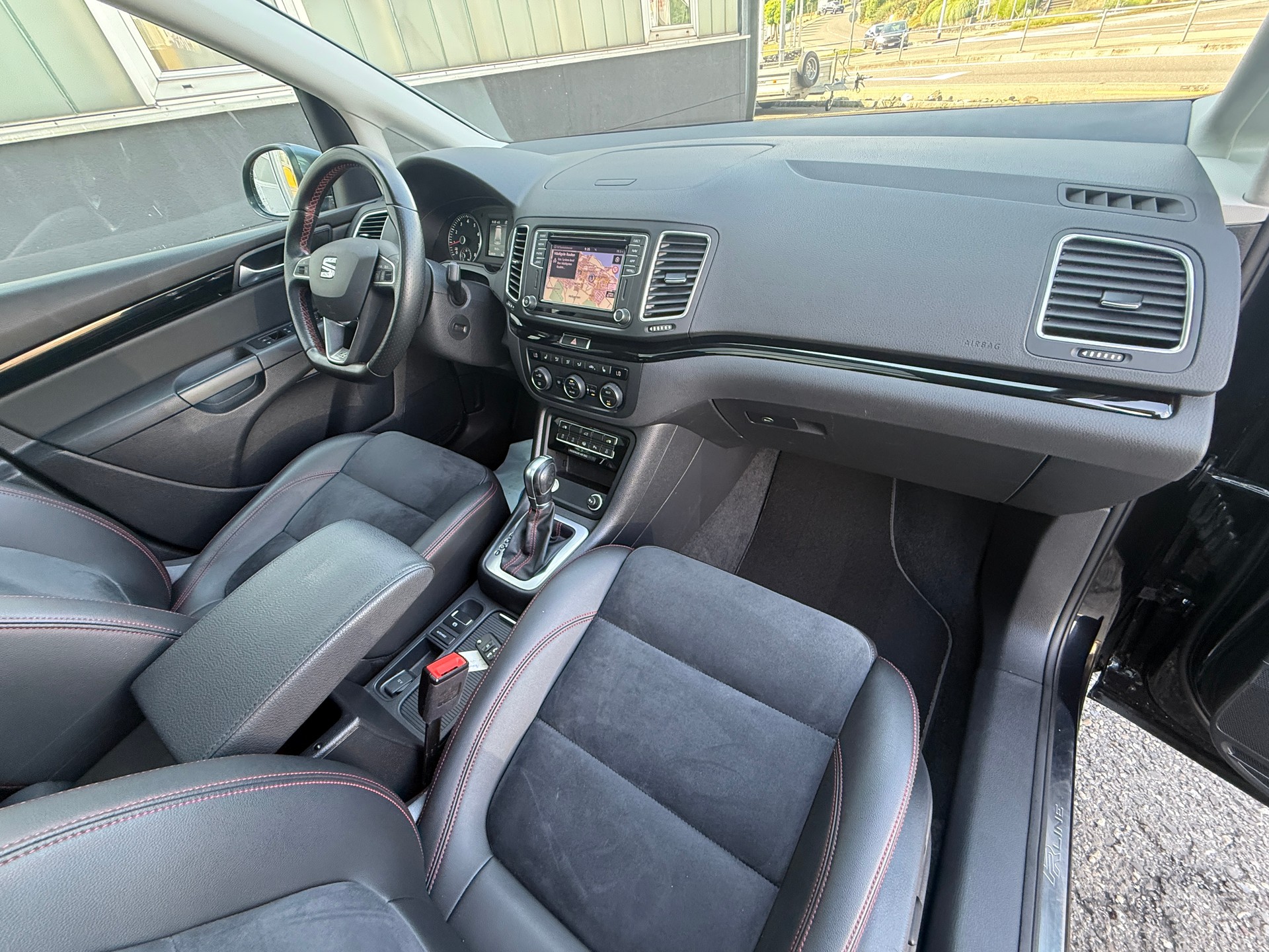 SEAT Alhambra 1.4 TSI FR Line DSG *** 1-HAND ***-image-9