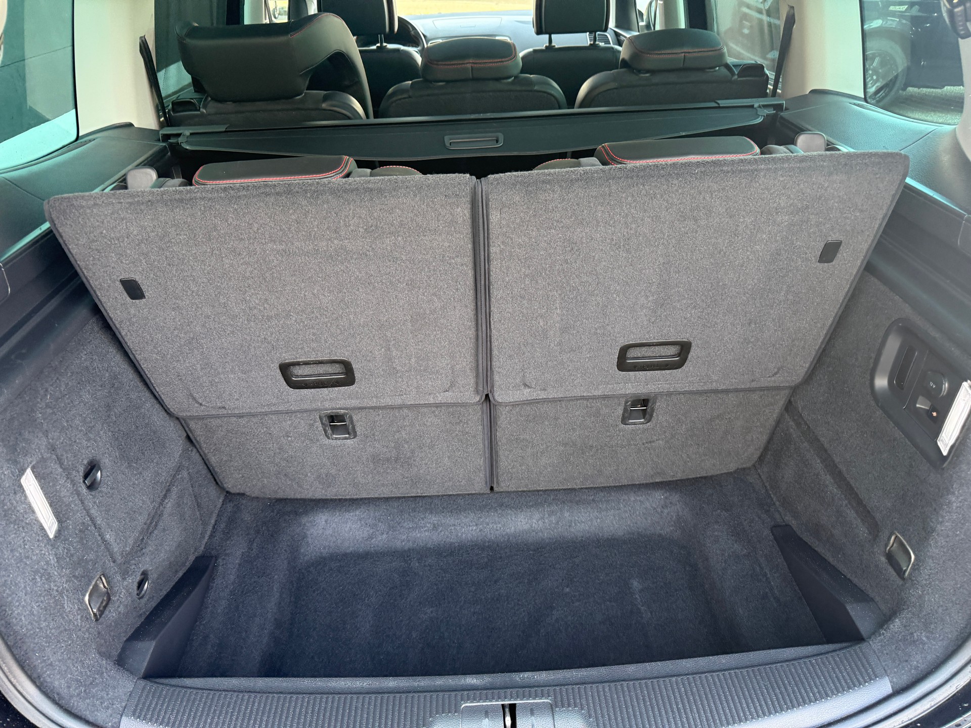 SEAT Alhambra 1.4 TSI FR Line DSG *** 1-HAND ***-image-23
