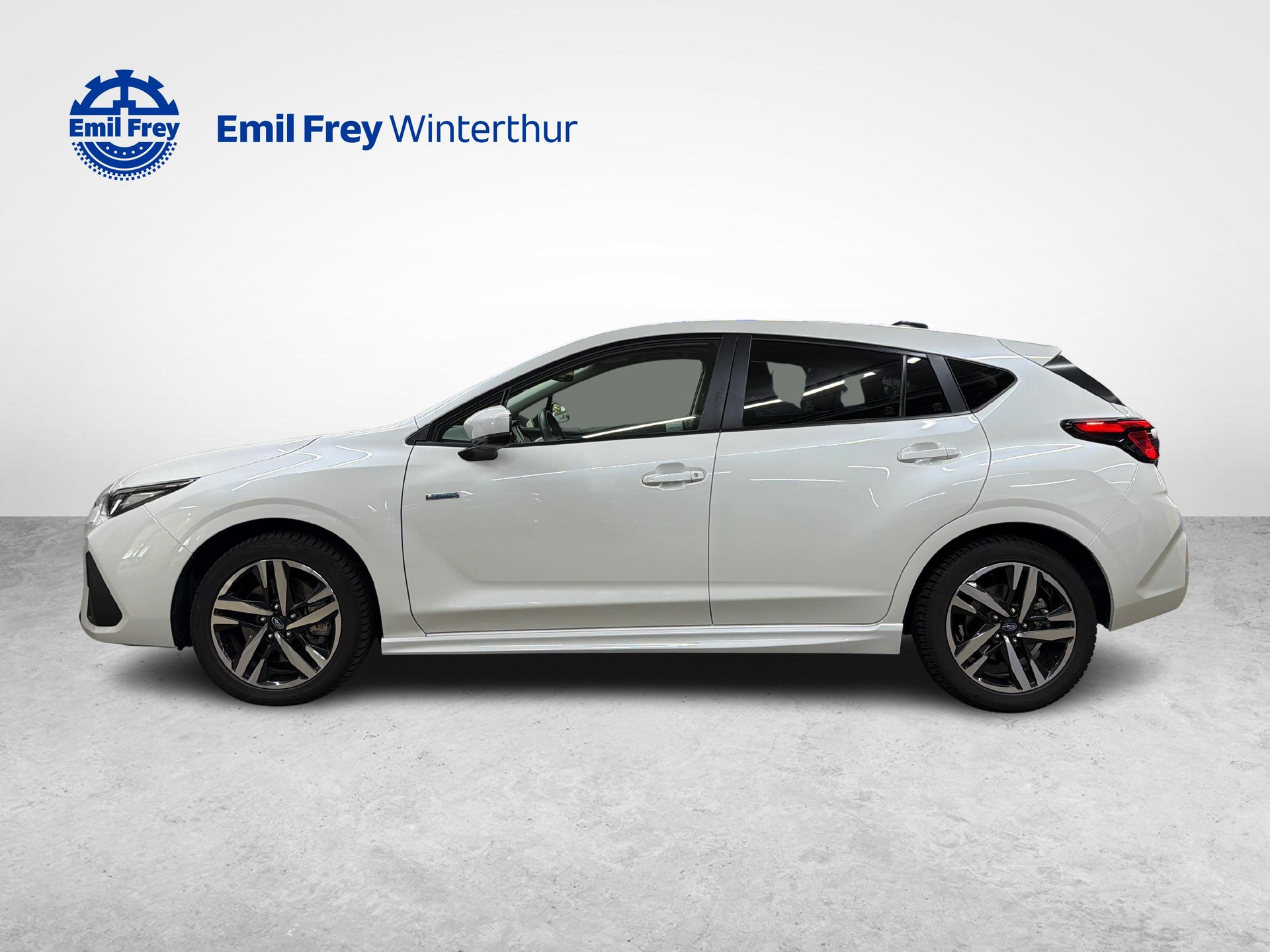 SUBARU Impreza 2.0i e-Boxer Luxury-showroom-element-1