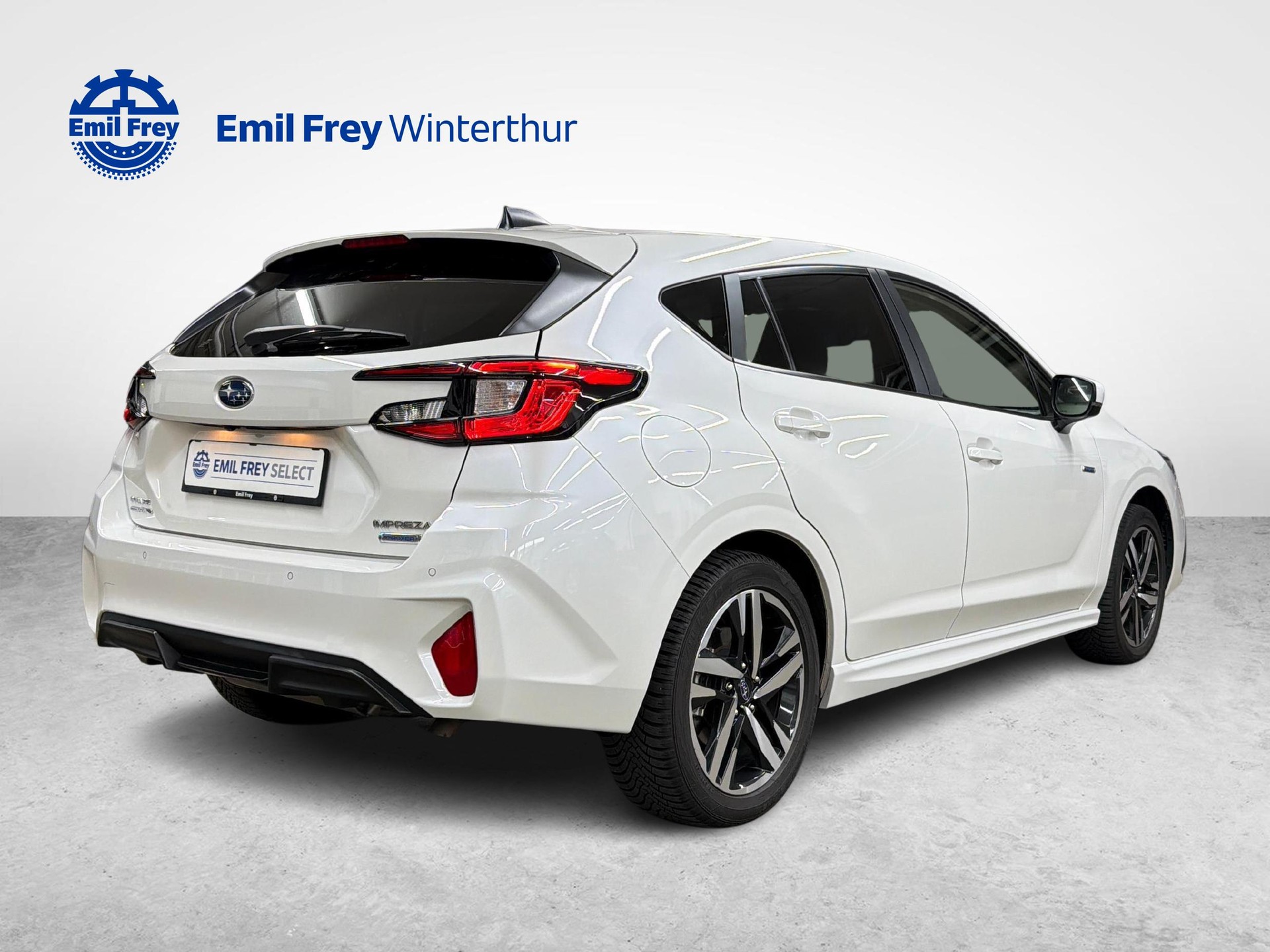 SUBARU Impreza 2.0i e-Boxer Luxury-image-4