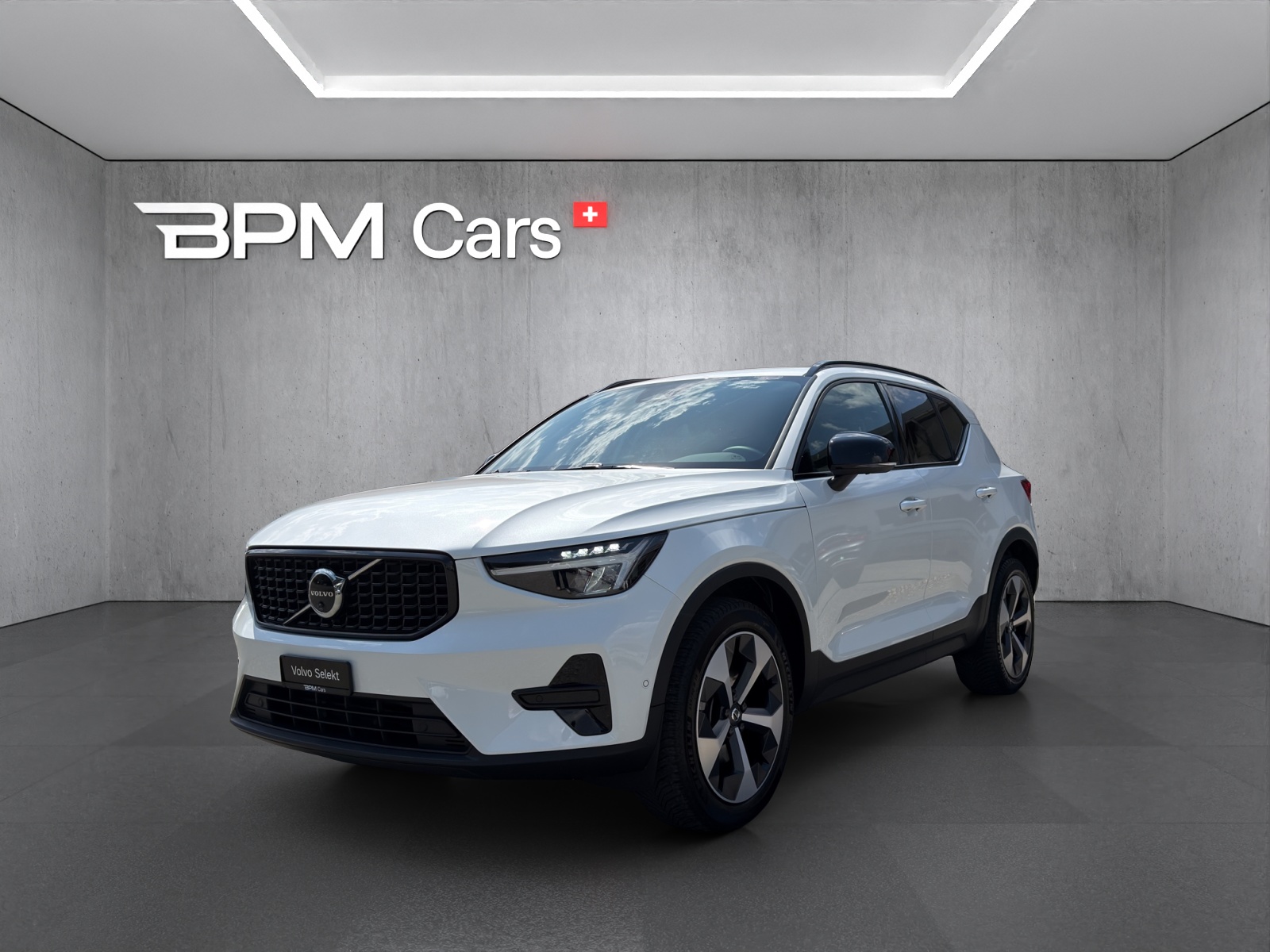 VOLVO XC40 B4 Benzin Mild Hybrid Plus Dark DCT