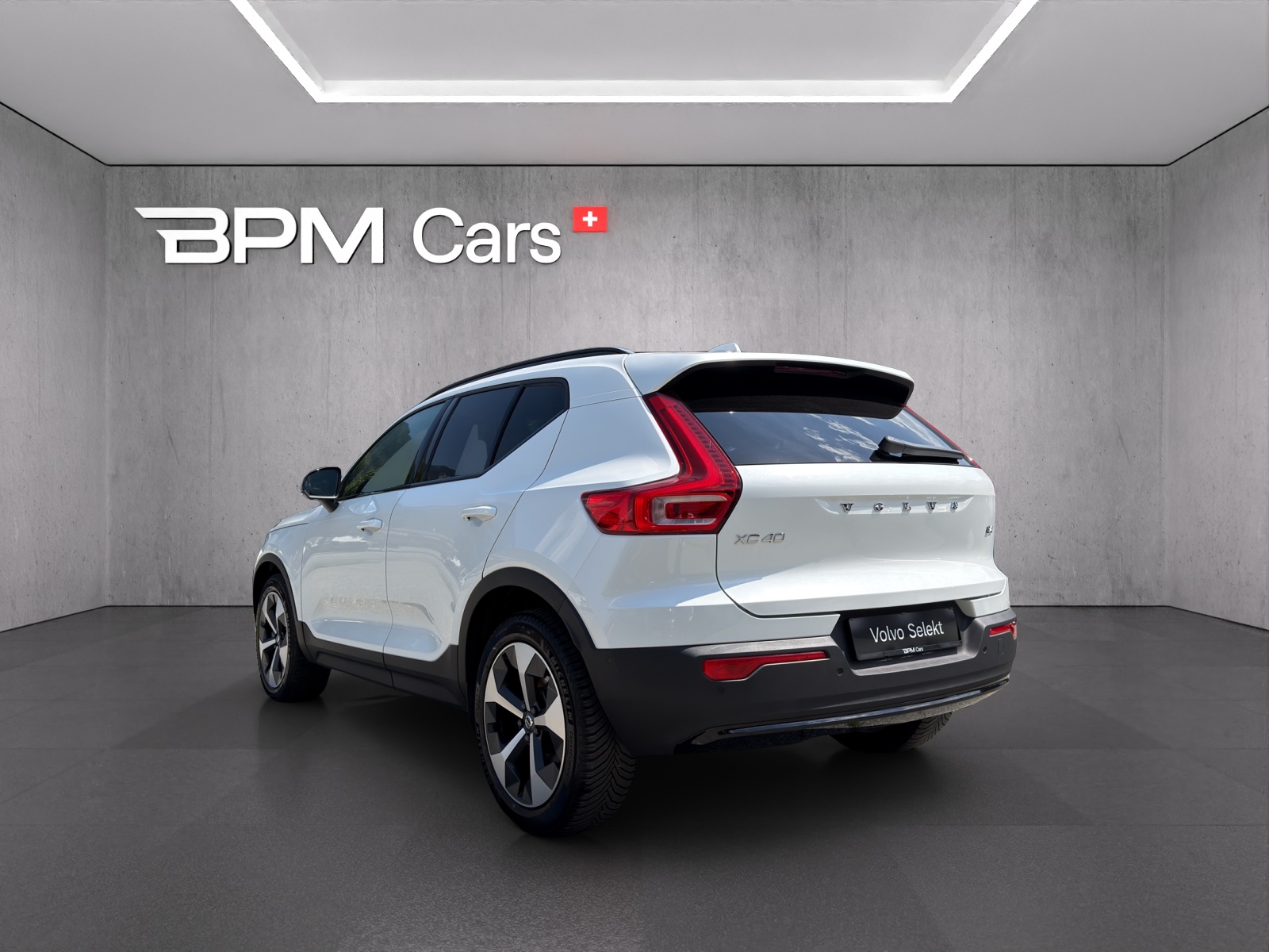 VOLVO XC40 B4 Benzin Mild Hybrid Plus Dark DCT-showroom-element-2
