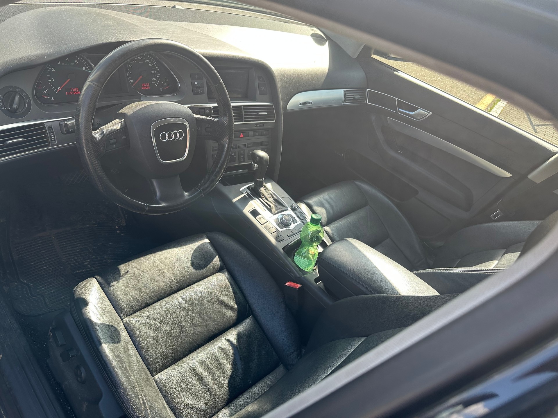AUDI A6 Limousine 3.2 V6 FSI quattro-image-10