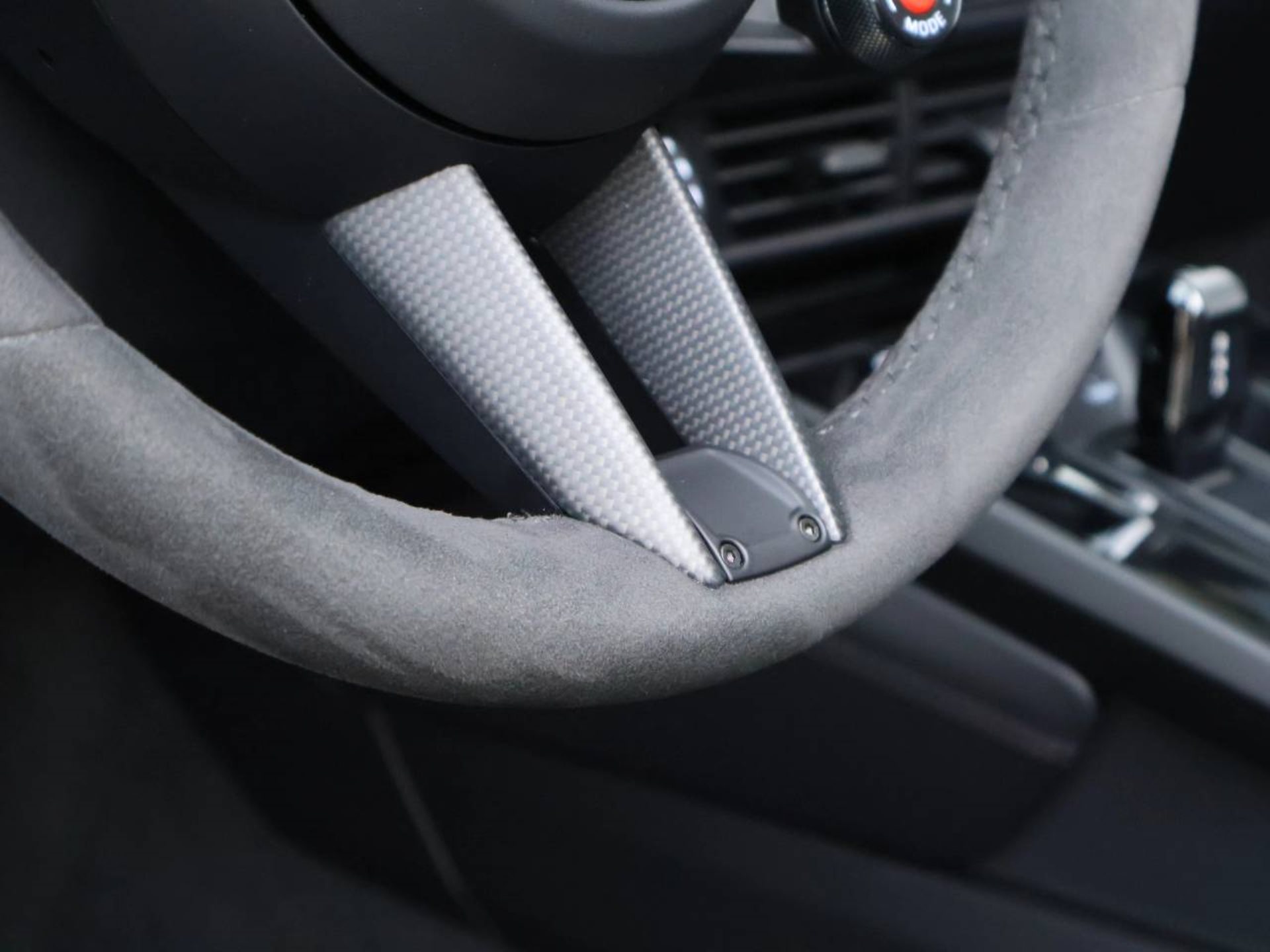 PORSCHE 911 Carrera 4 GTS Cabriolet-image-22