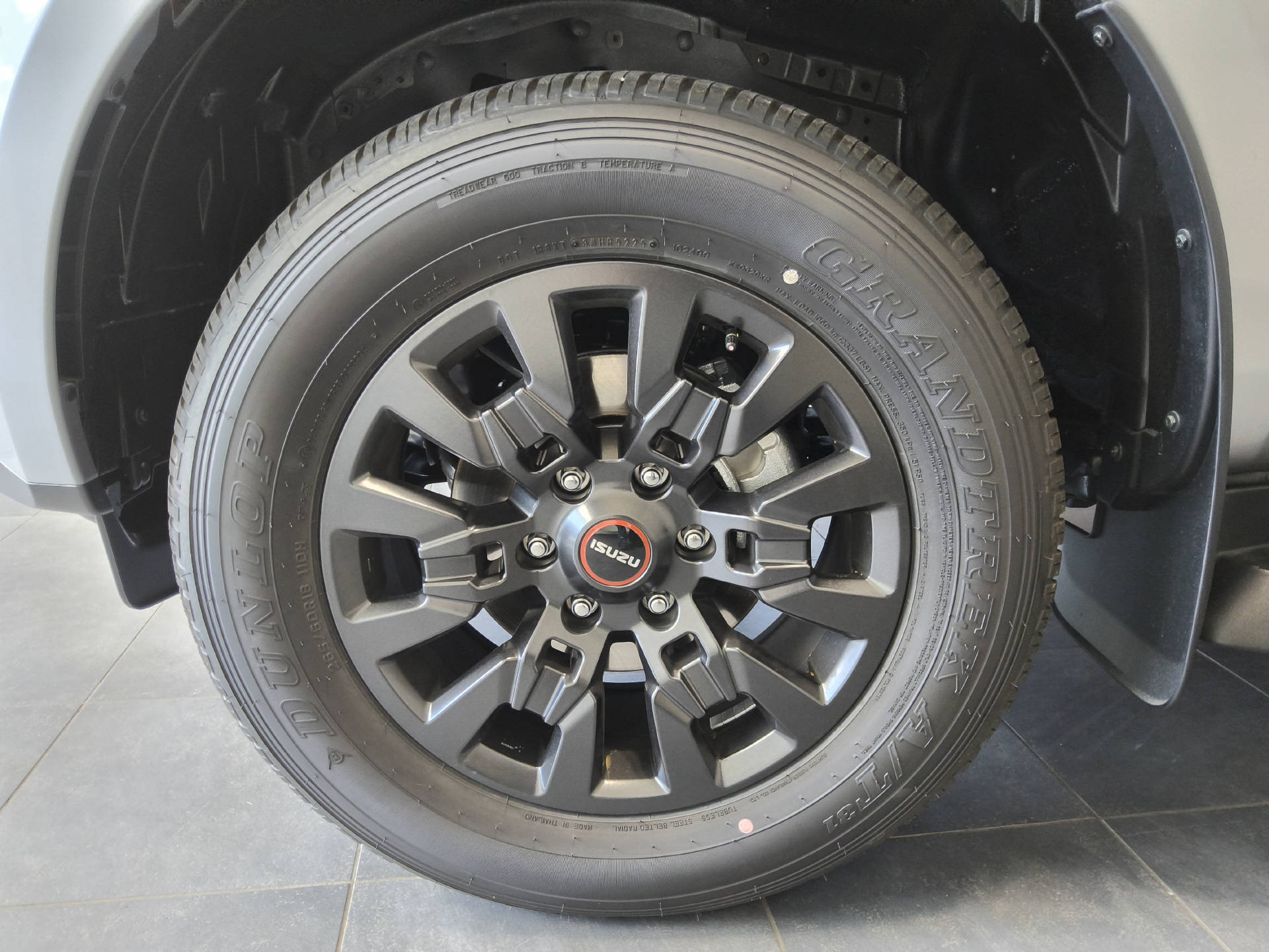 ISUZU D-Max Crew Pick-up 2.2 DDi Nitro Sport 4x4-image-17