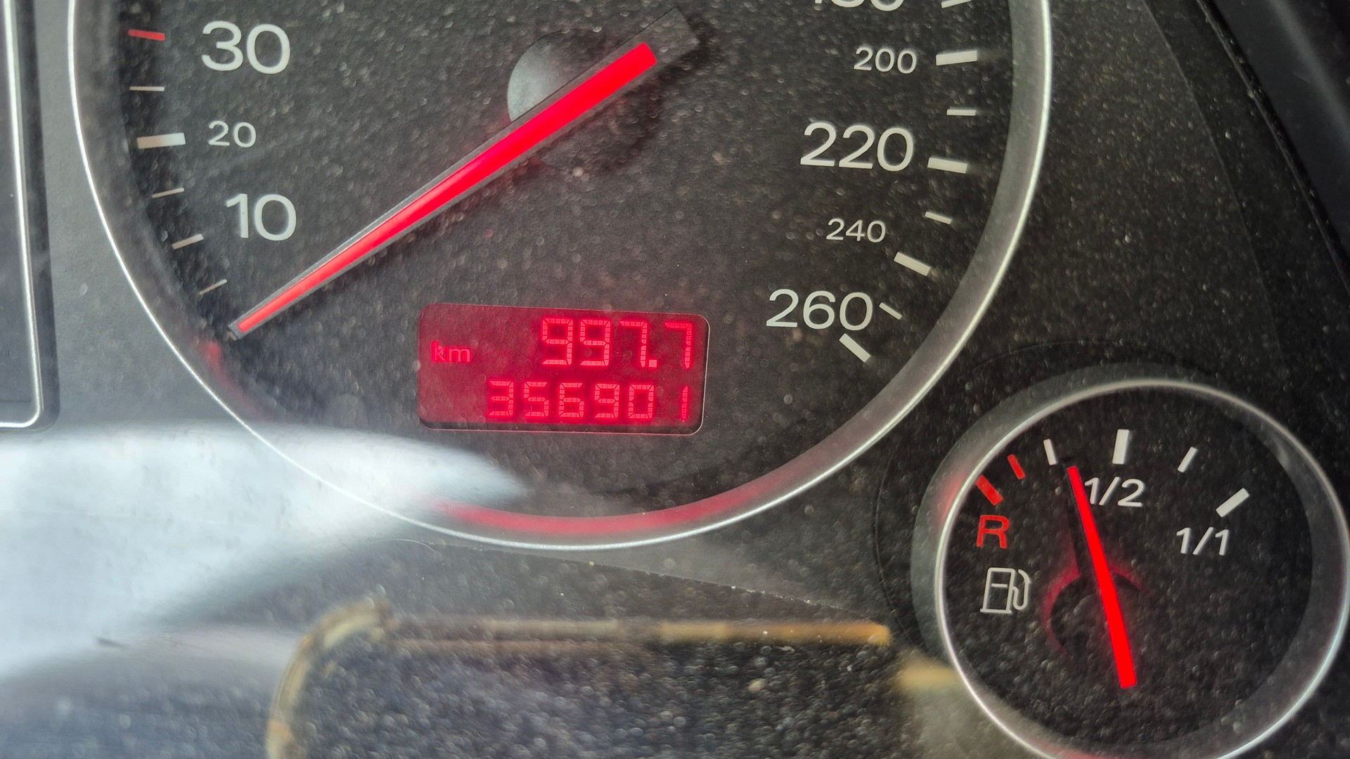 AUDI A4 1.8 T-image-11