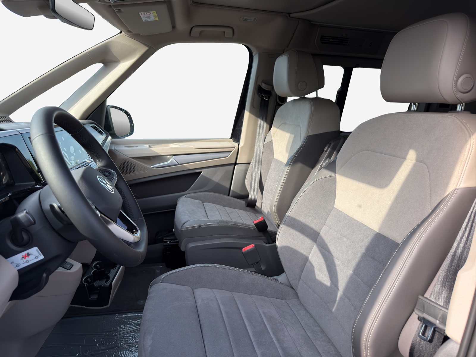 VW California 2.0 TSI Beach Tour-image-7
