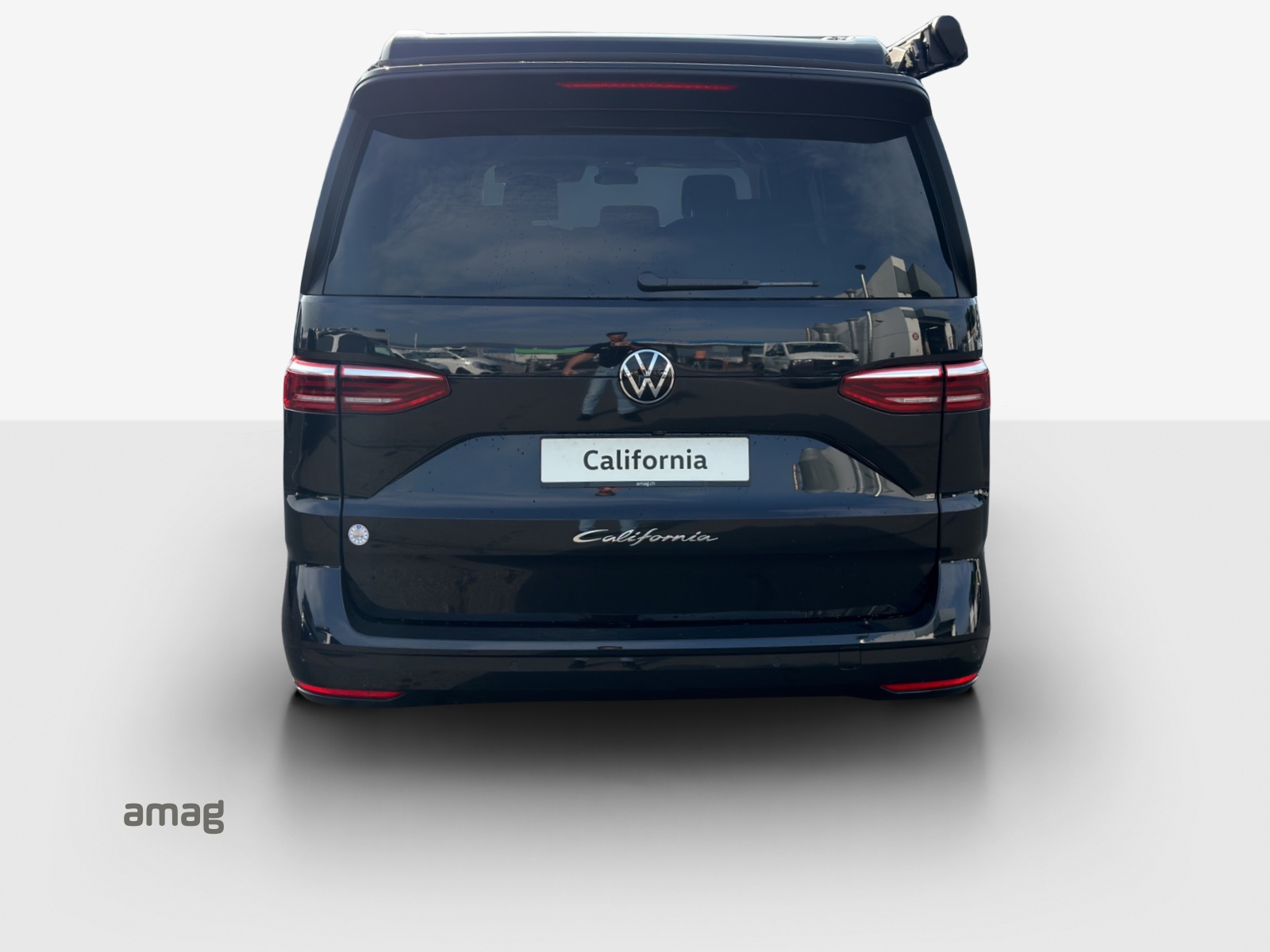 VW California 2.0 TSI Beach Tour-showroom-element-3