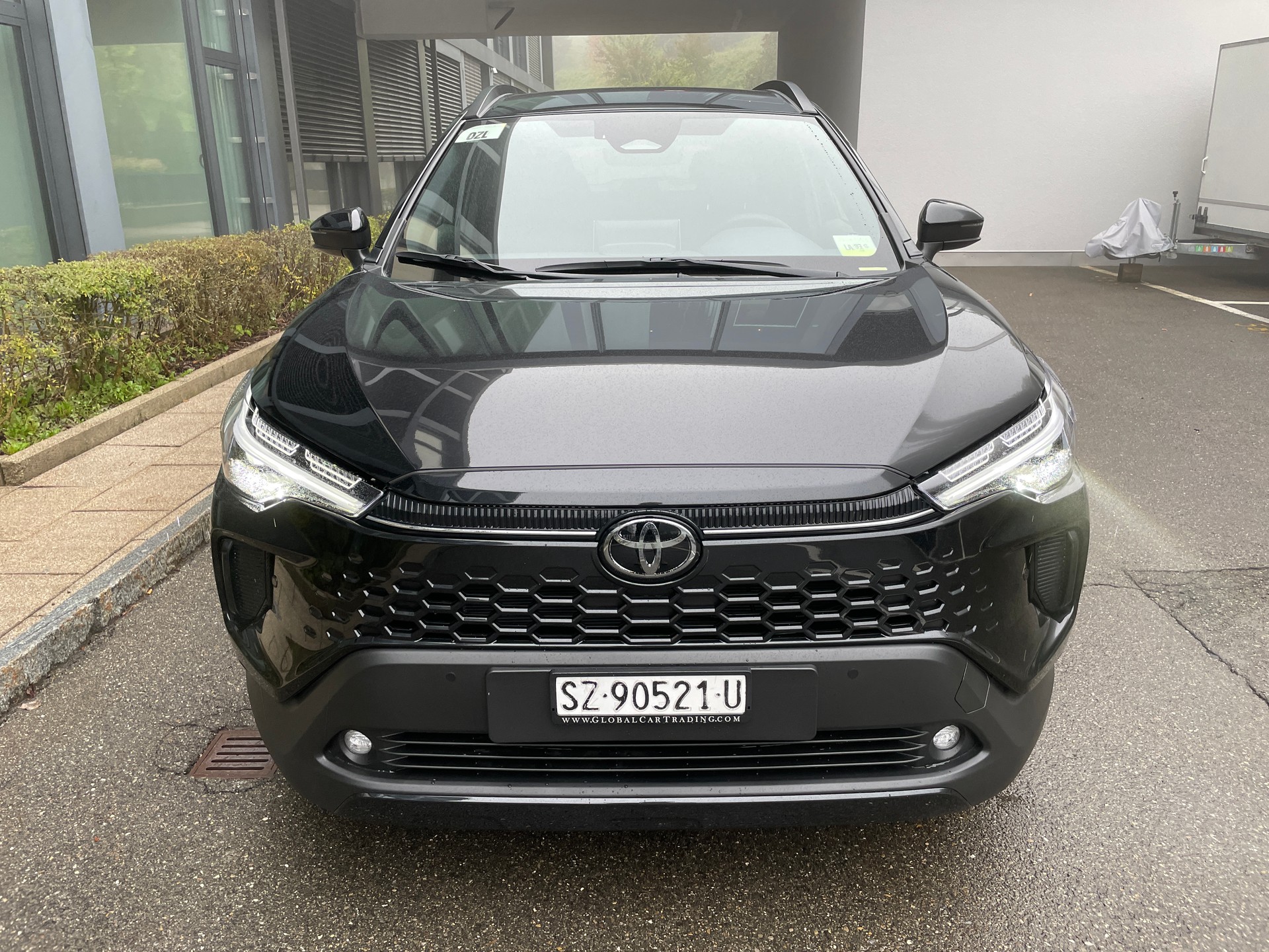 TOYOTA Corolla Cross 2.0 4WD Trend e-CVT-showroom-element-1