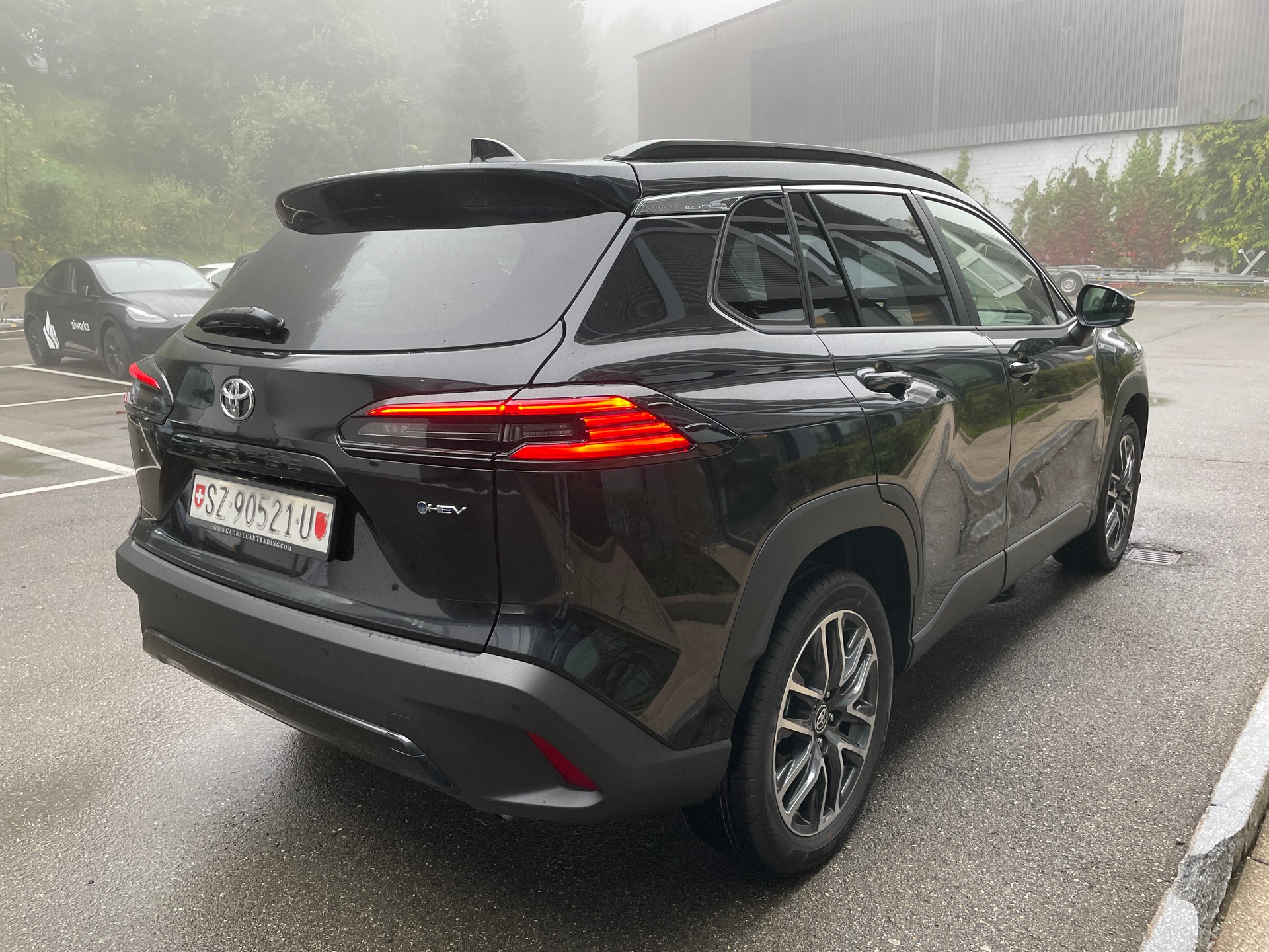 TOYOTA Corolla Cross 2.0 4WD Trend e-CVT-showroom-element-3