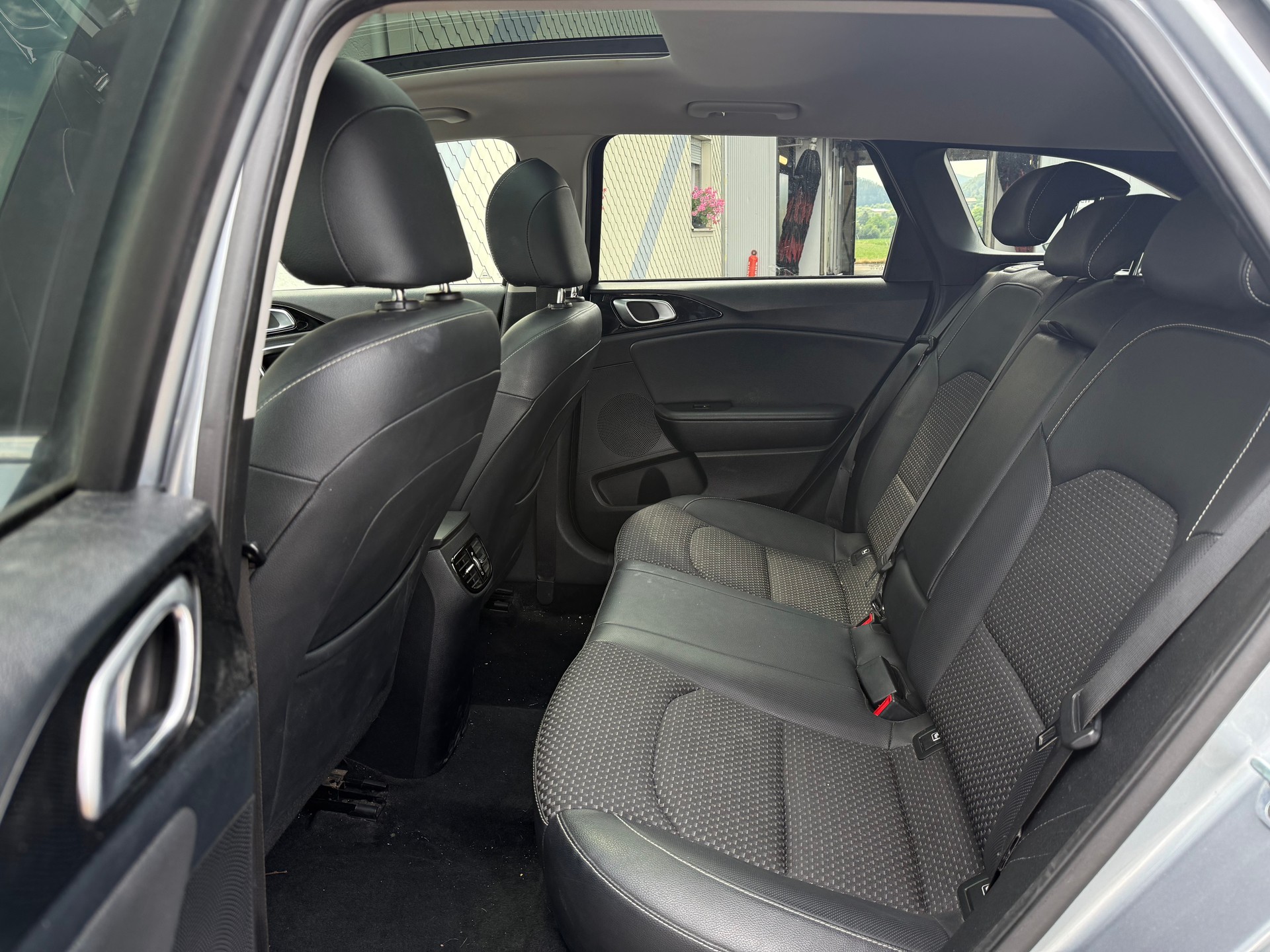 KIA Ceed Sportswagon 1.6 CRDi Style-image-7