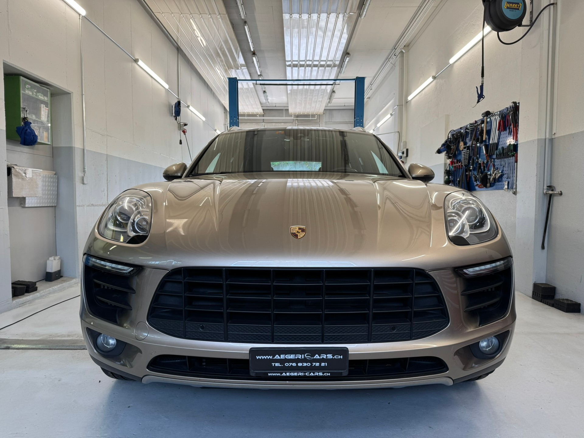 PORSCHE Macan S PDK-showroom-element-1