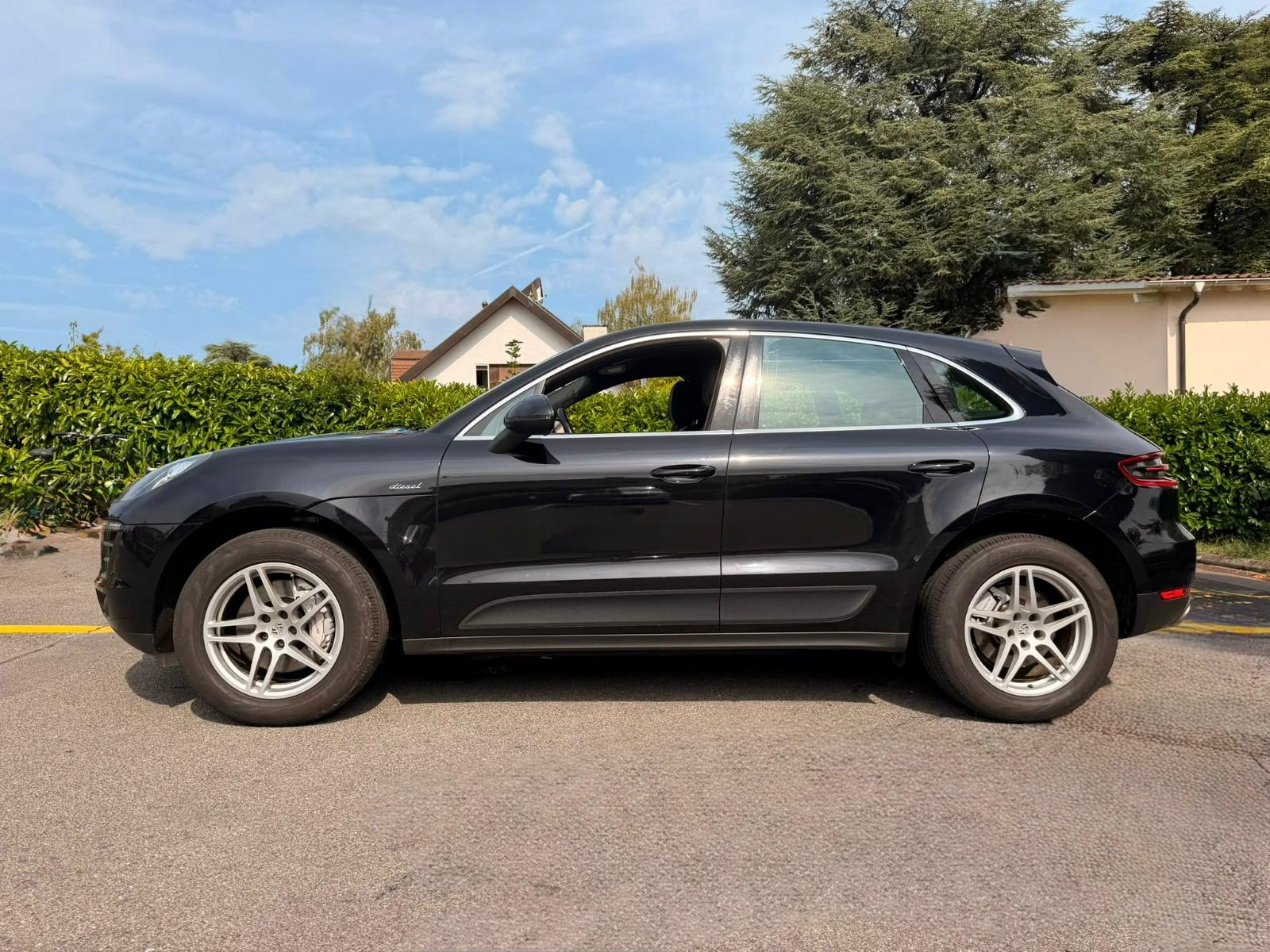 PORSCHE Macan S Diesel PDK-showroom-element-2