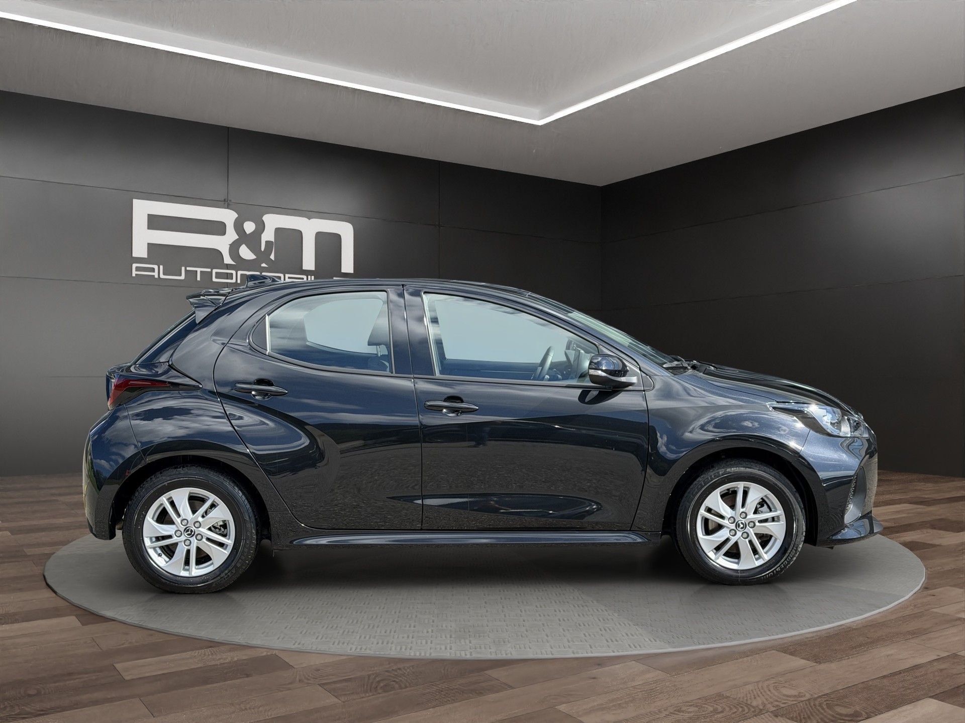 MAZDA 2 Hybrid 1.5 Centre-line-showroom-element-3