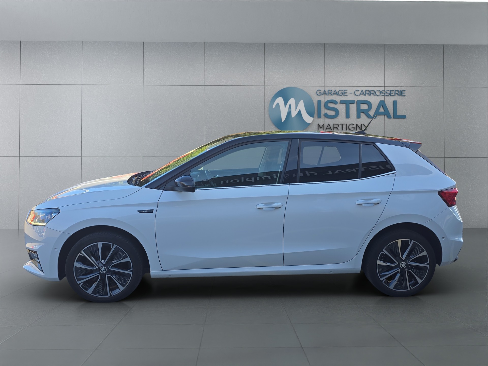 SKODA Fabia 1.0 TSI First Edition DSG-showroom-element-1