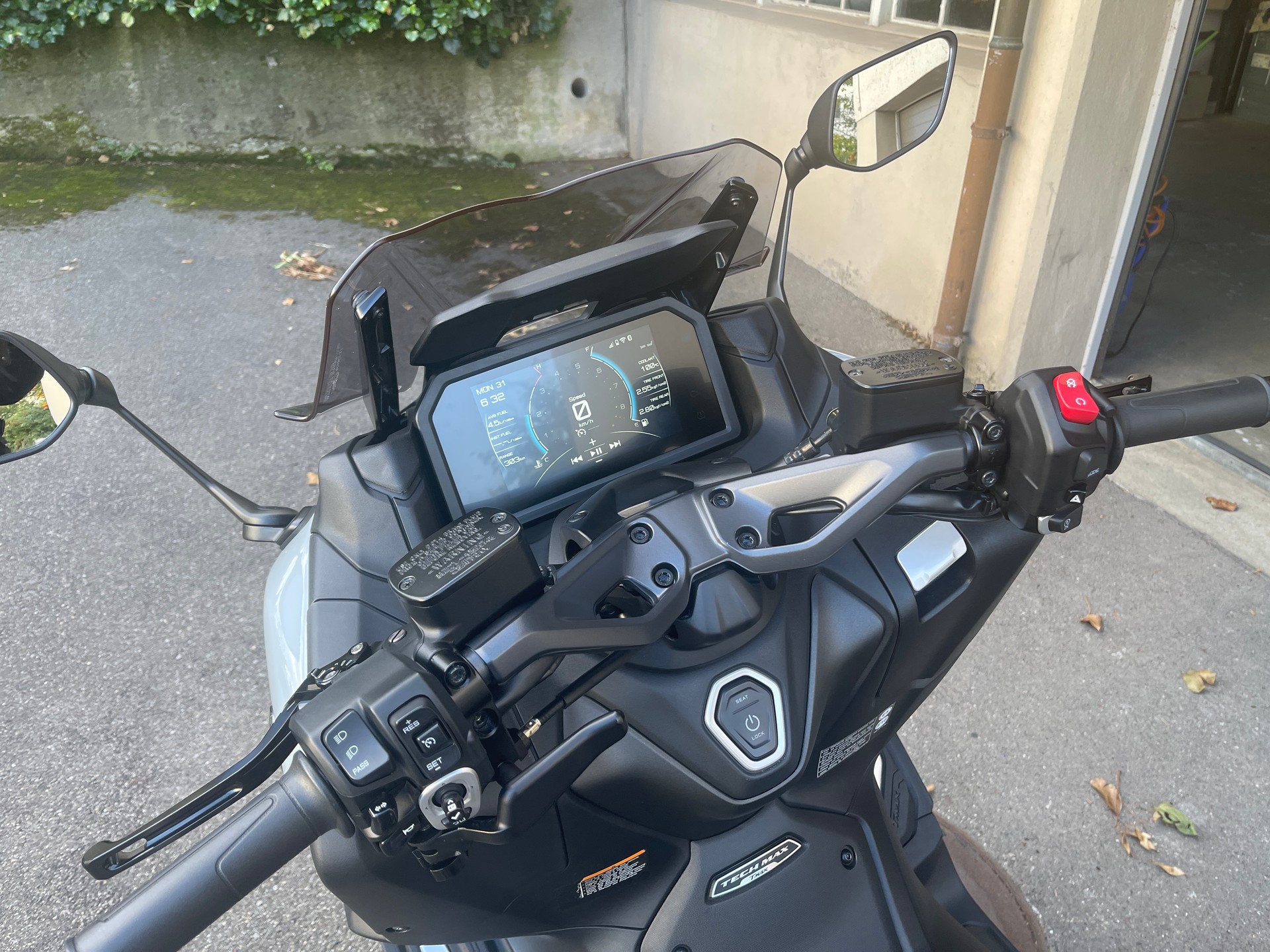 YAMAHA Tech-Max-image-2