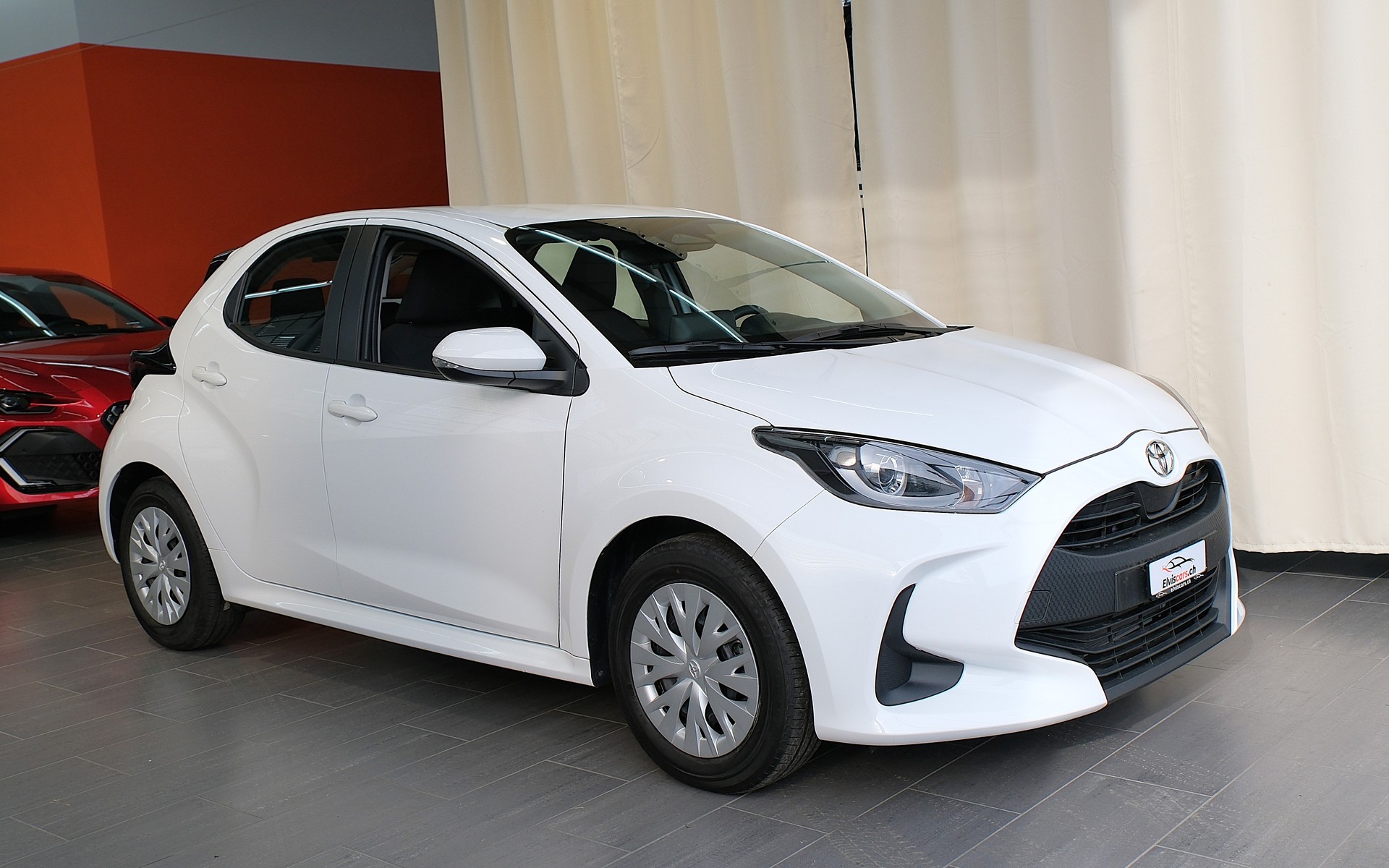 TOYOTA Yaris 1.5 Comfort e-CVT-image-26