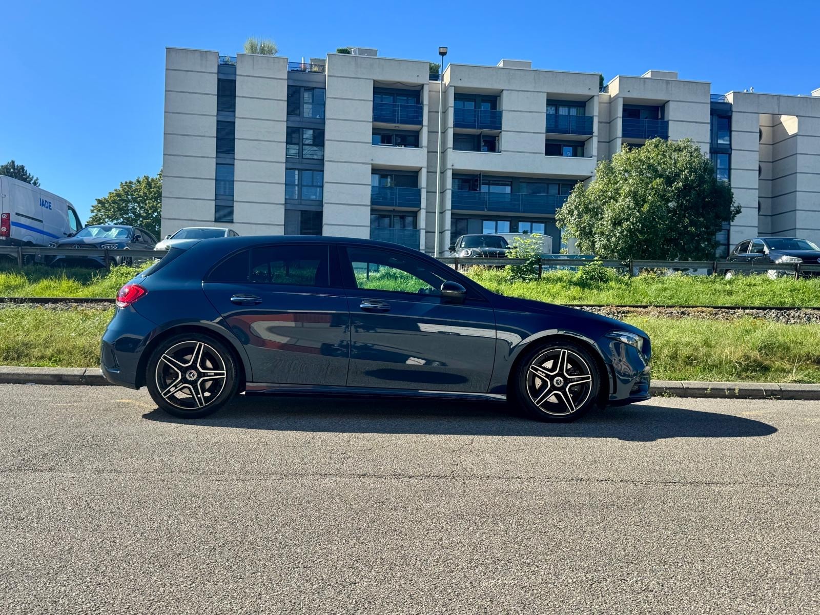 MERCEDES-BENZ A 220 AMG Line 7G-DCT