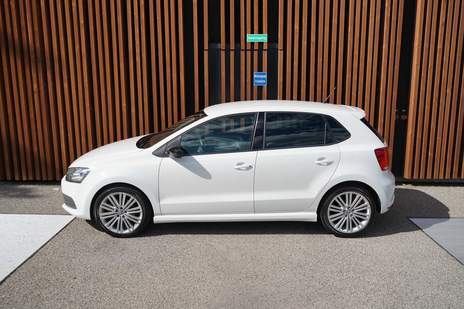 VW POLO 1.4 TSI BLUEGT DSG l 140 PS-image-5